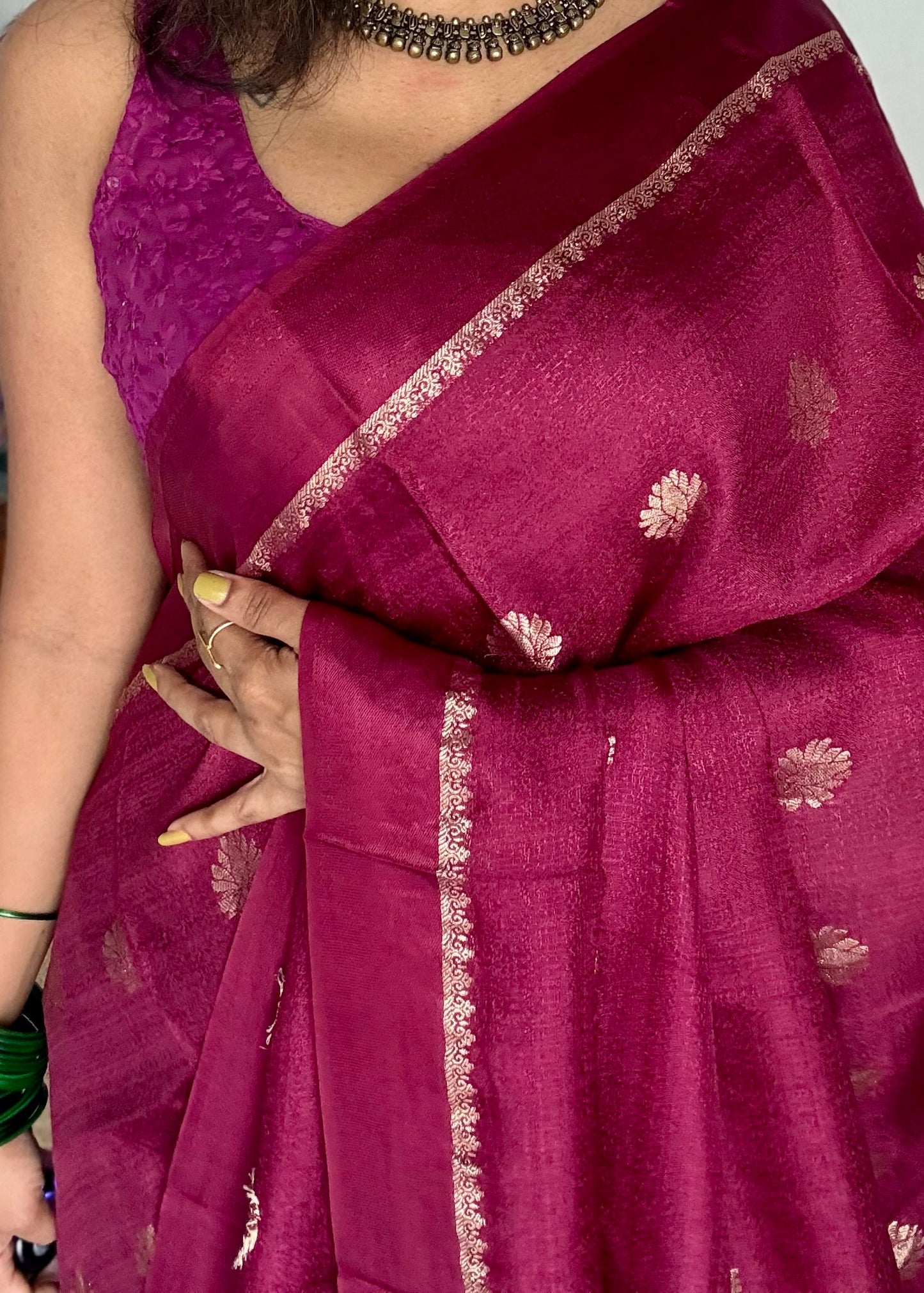 soft silk saree with satin border and jacquard zari motifs, lightweight farewell and partywear saree with elegant drape, flowy saree