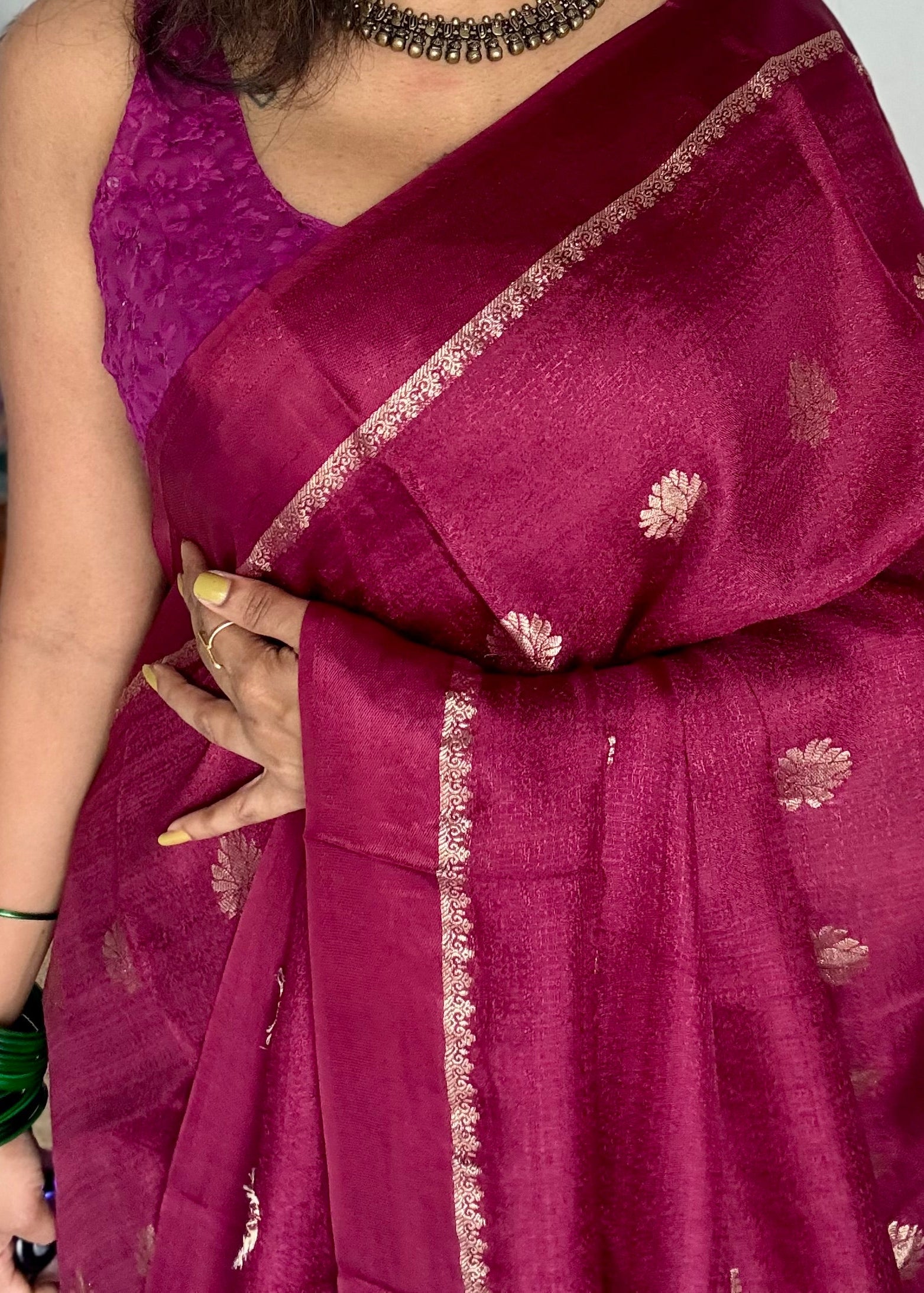 soft silk saree with satin border and jacquard zari motifs, lightweight farewell and partywear saree with elegant drape, flowy saree