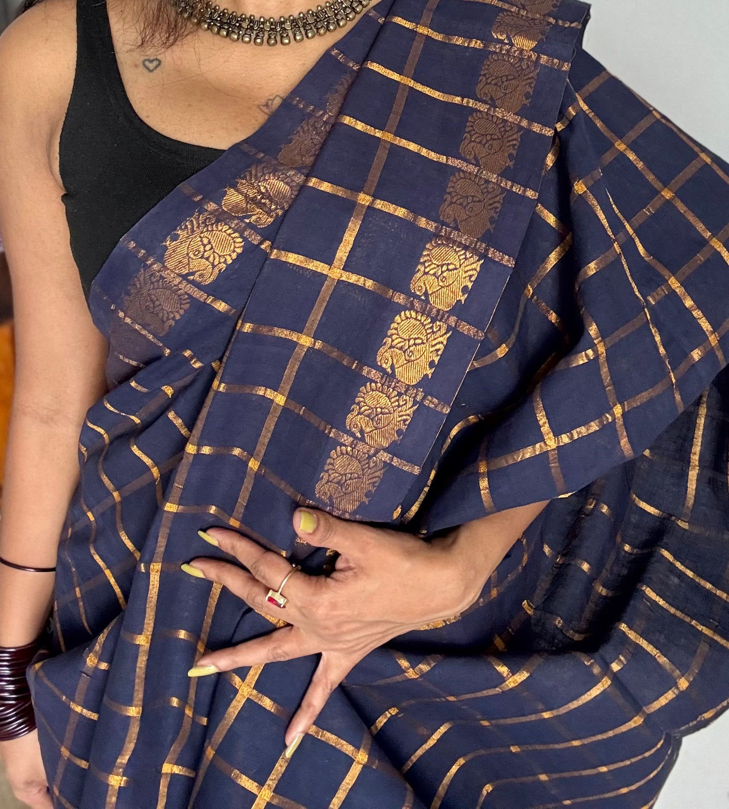 Dark blue pavithra kattam kattuchayam dyed madurai cotton saree - YCCOTNMSFE123