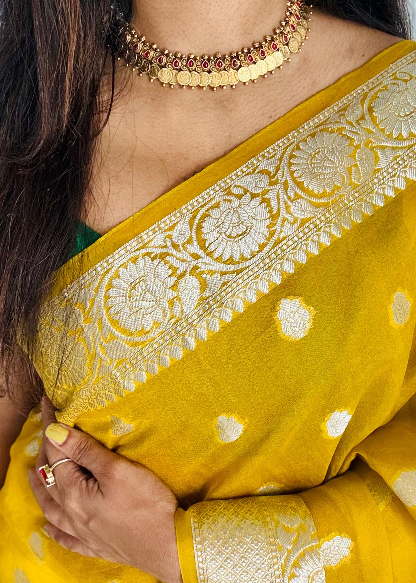 Coin with red stones in drop shape, neckpiece with earrings - YCGPNP671