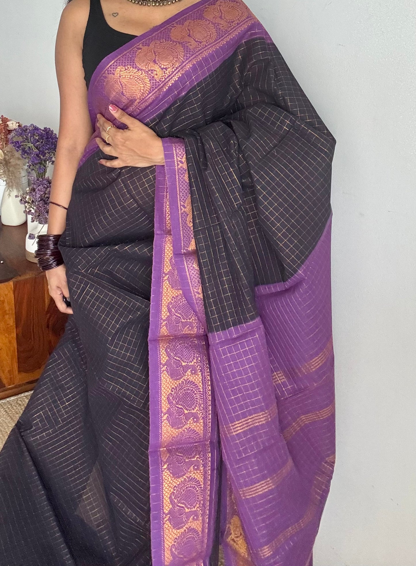 Dark blue with purple contrast zari checkered sungudi, kattuchayam dyed madurai cotton - YCCOTNMSAP92