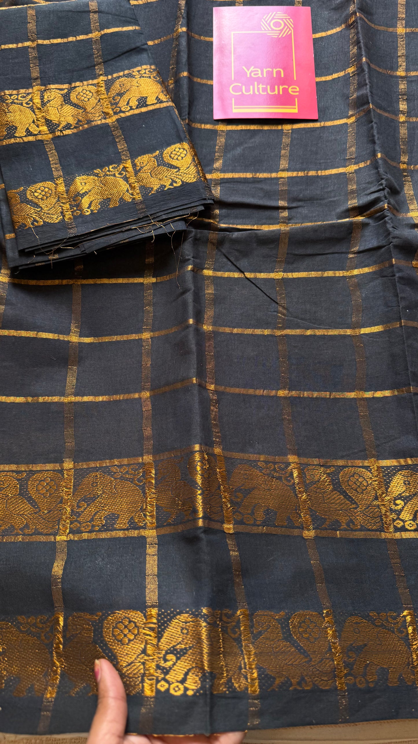 Black pavithra kattam with motif double border, kattuchayam dyed madurai cotton saree - YCCOTNMSAP174