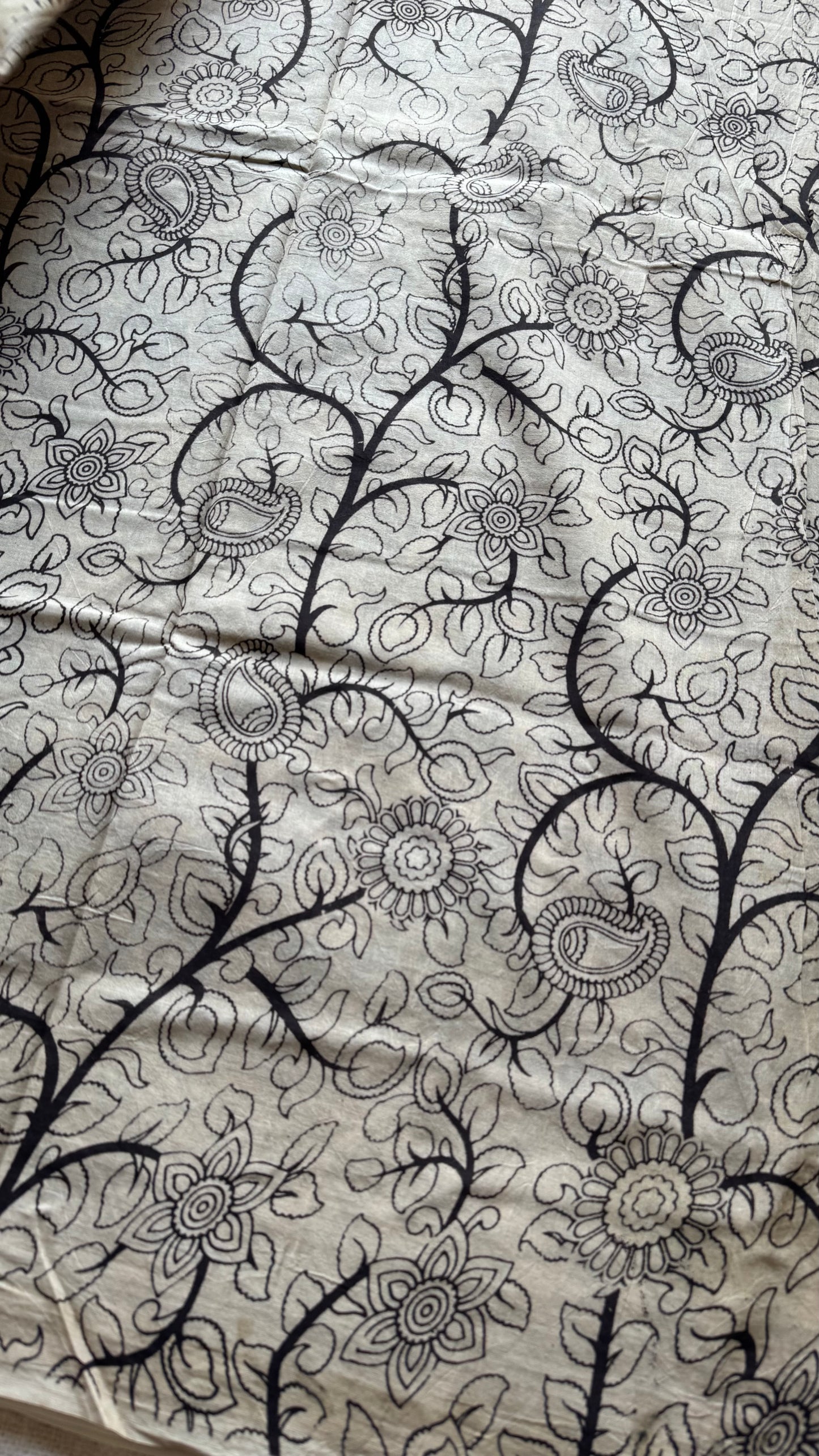 Black with cream kalamkari saree, floral vines, soft cotton - YCWOTDMA353