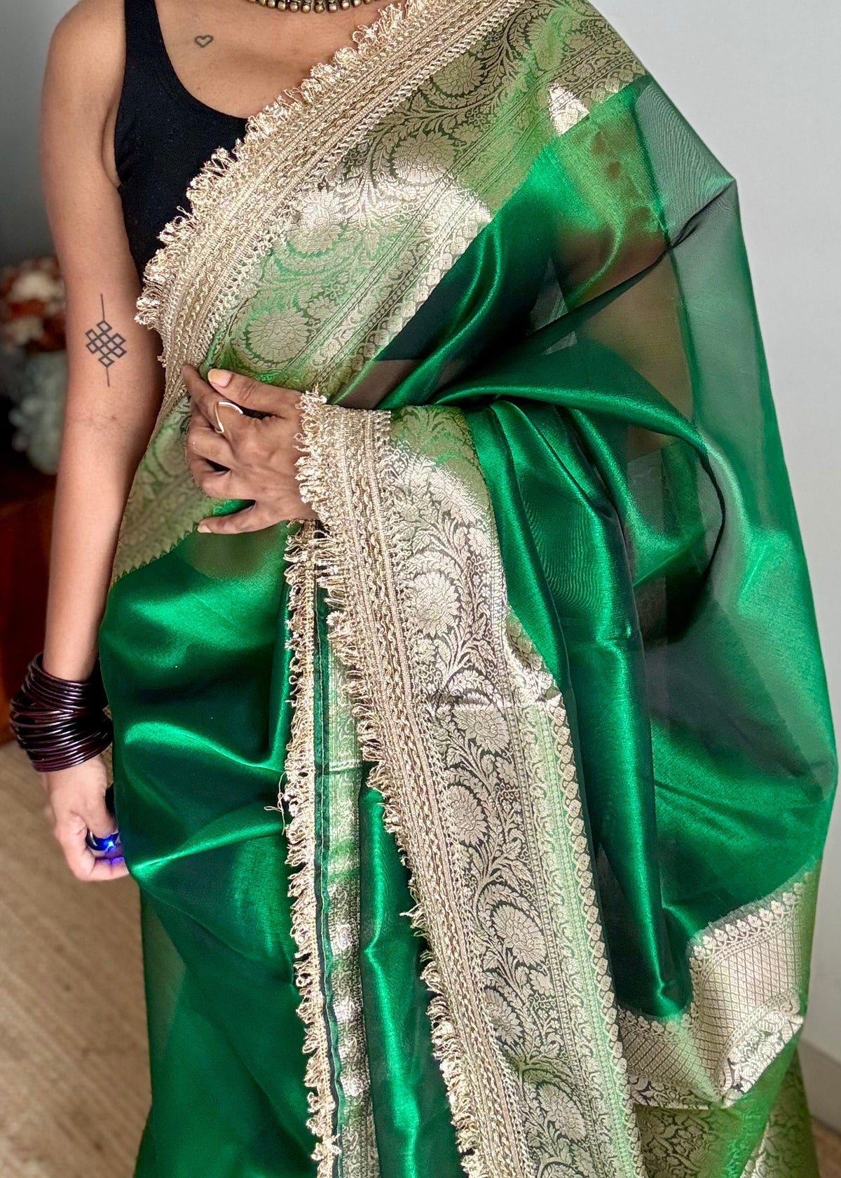 Green tissue Banarasi saree with embellished gold lace border - YCBLTOC76