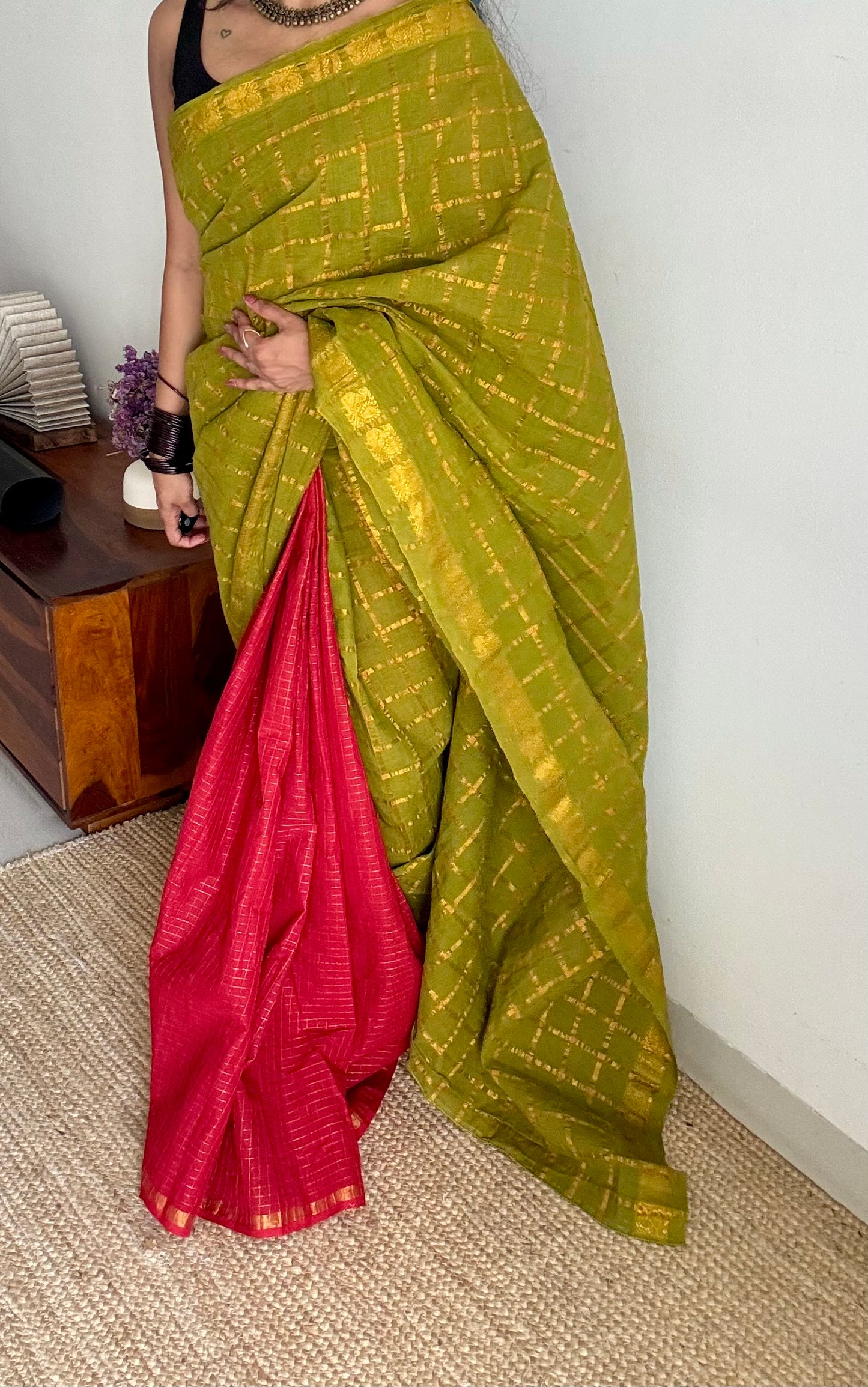 Green and chilli red, sungudi cotton half-half saree - YCCOTNIDMA303