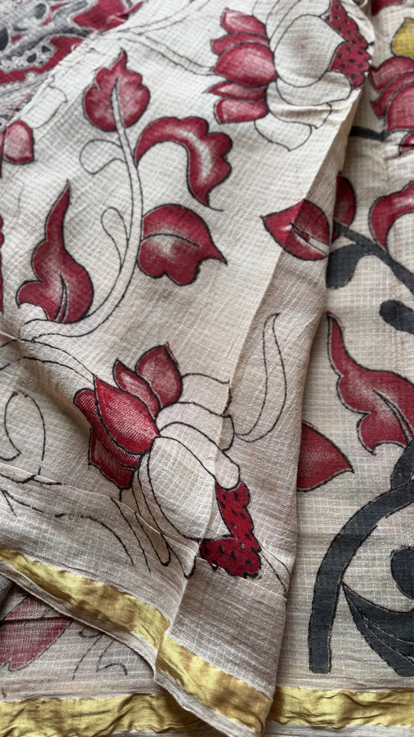 Cream multicoloured floral kalamkari saree in kota - YCWOTDMA357