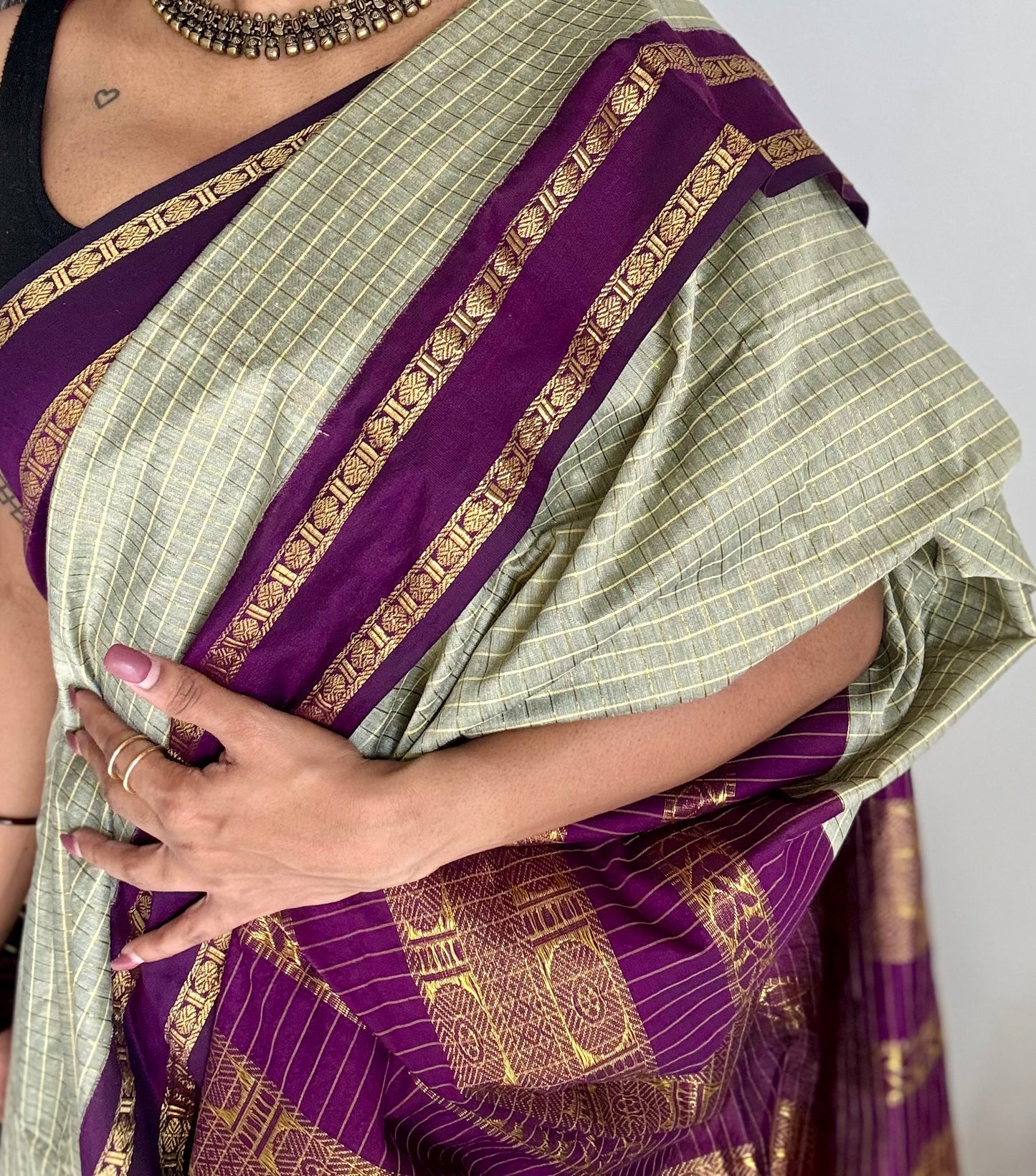 Grey with wine contrast arani checkered saree, cotton silk - YCCOTNAUG11