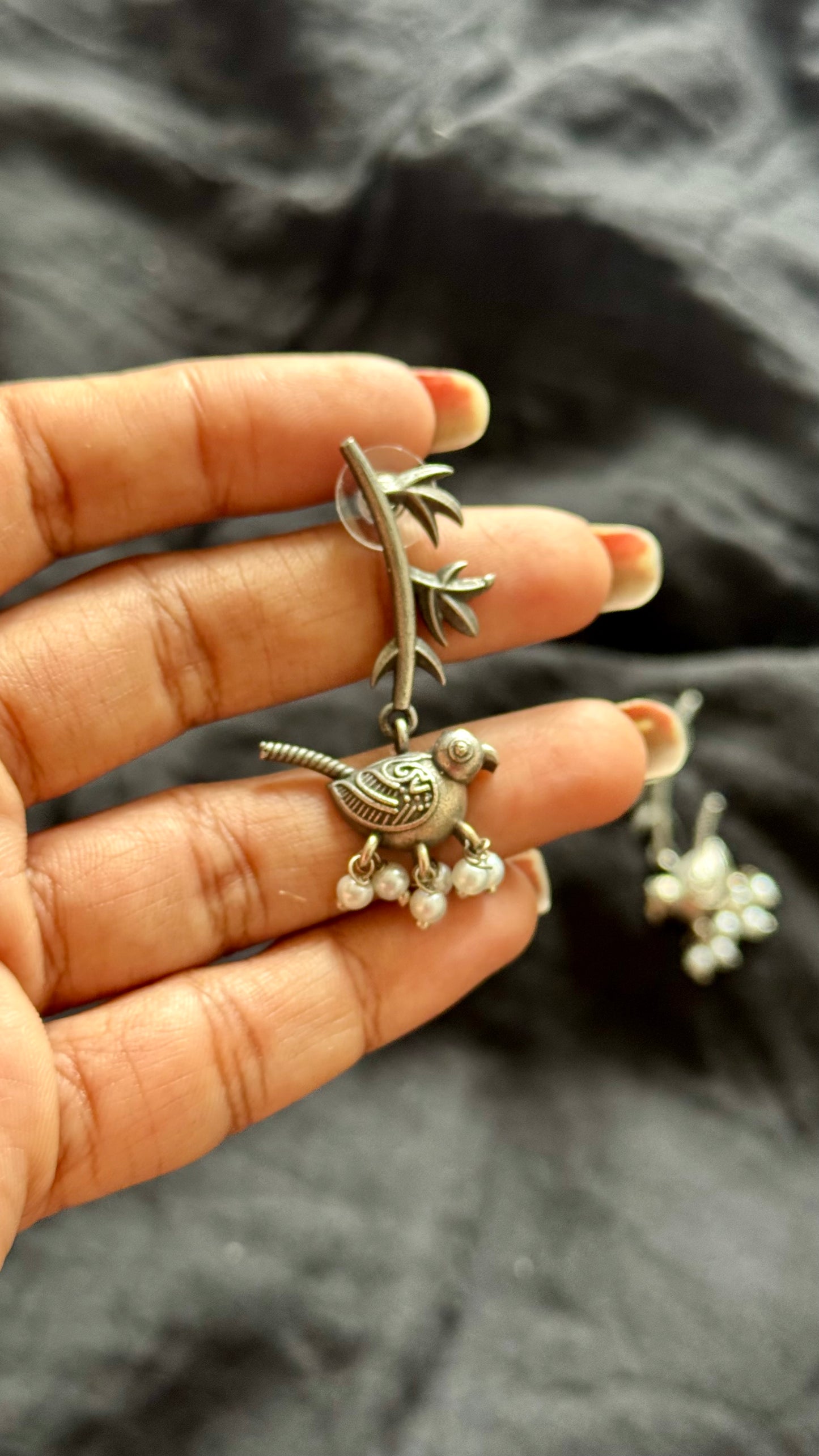 Leaf and bird, dangler earring - YCOSED591