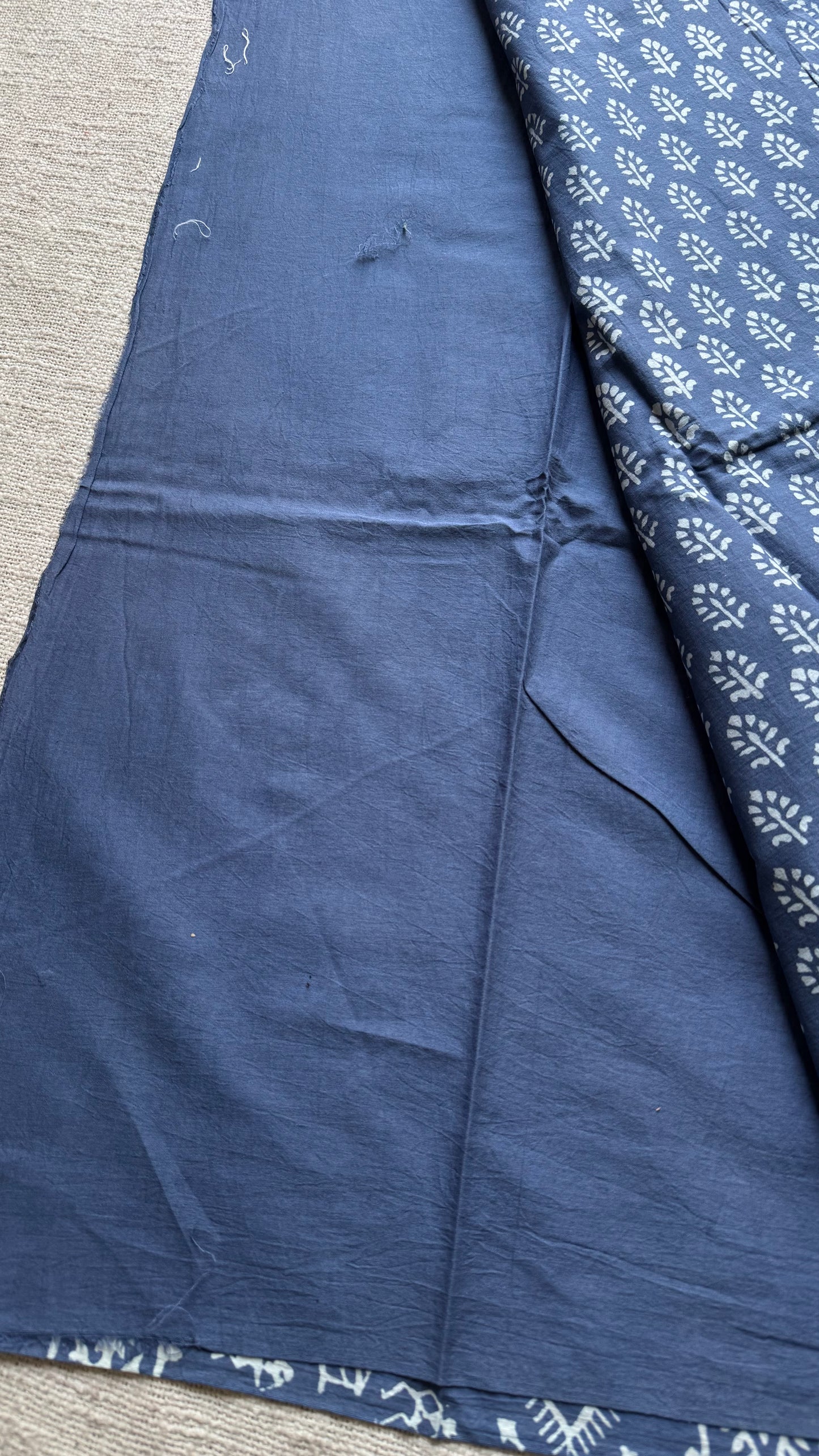 Greyish blue with off white floral block printed soft cotton saree - YCTORCMA21