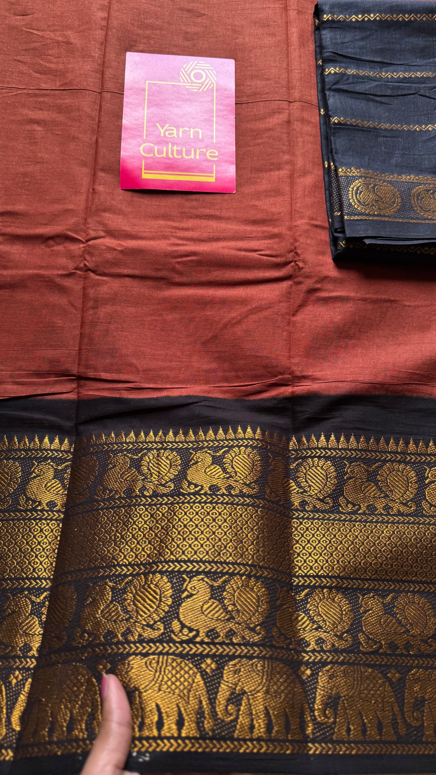 Brown long border sungudi with black contrast, kattuchayam dyed madurai cotton - YCCOTNMSAP129