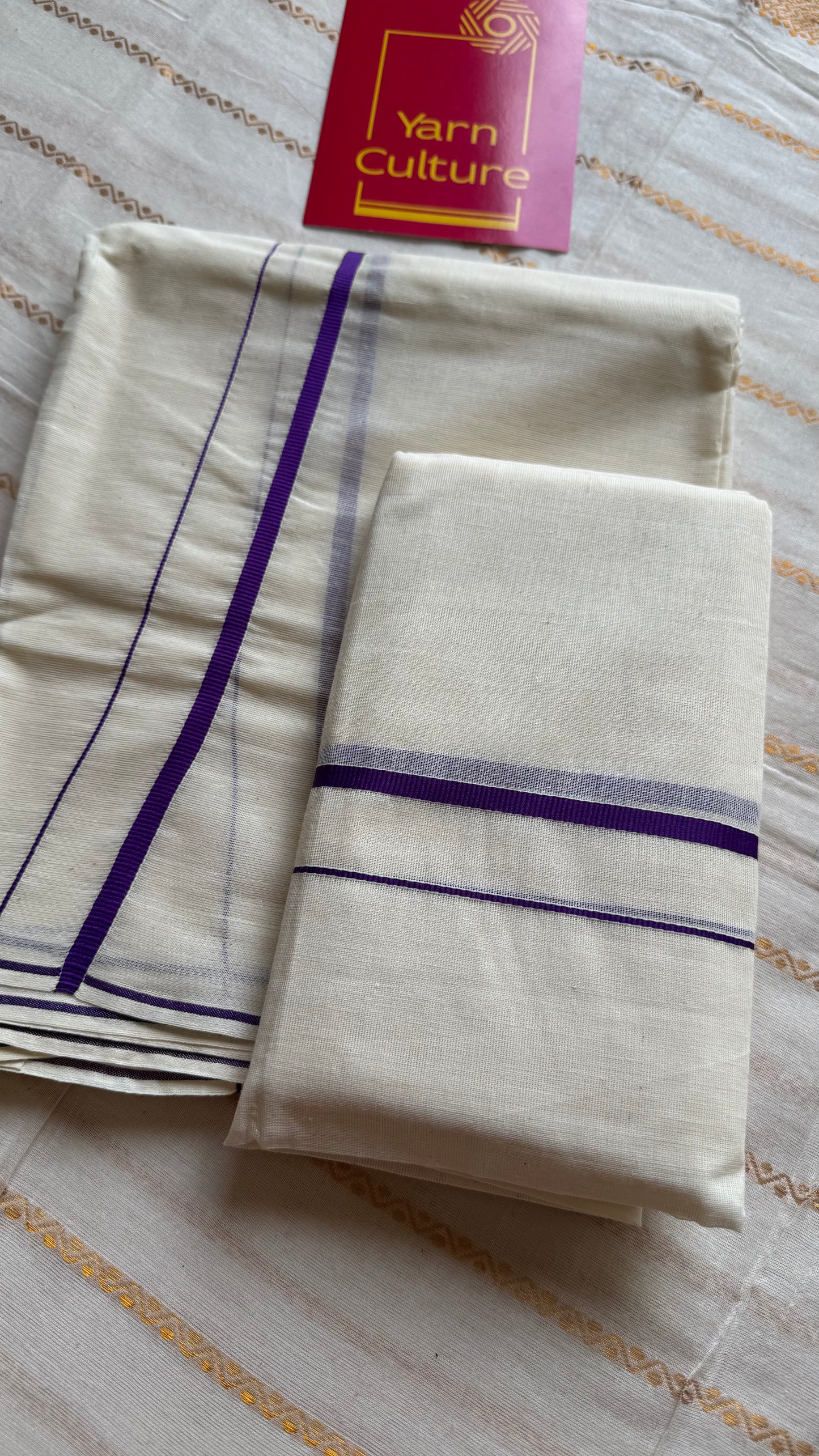 Set mund, kambikkara (thin border) with purple coloured lines - YCIEON135