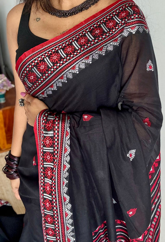 Banshori (বাঁশৰী) - Flute, evoking harmony and melody in the balance of colors, soft cotton - YCHOTEAJA207