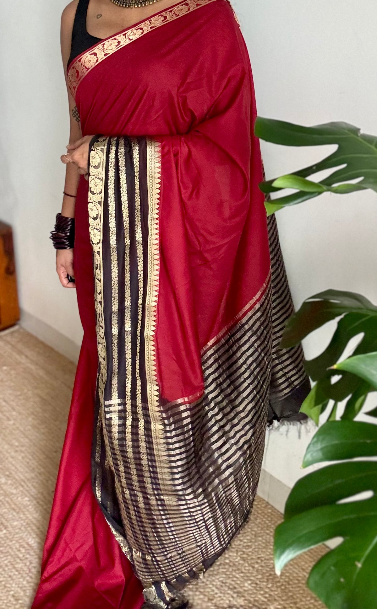 Maroon and black, semi crepe silk saree with antique gold border - YCLOKOC50