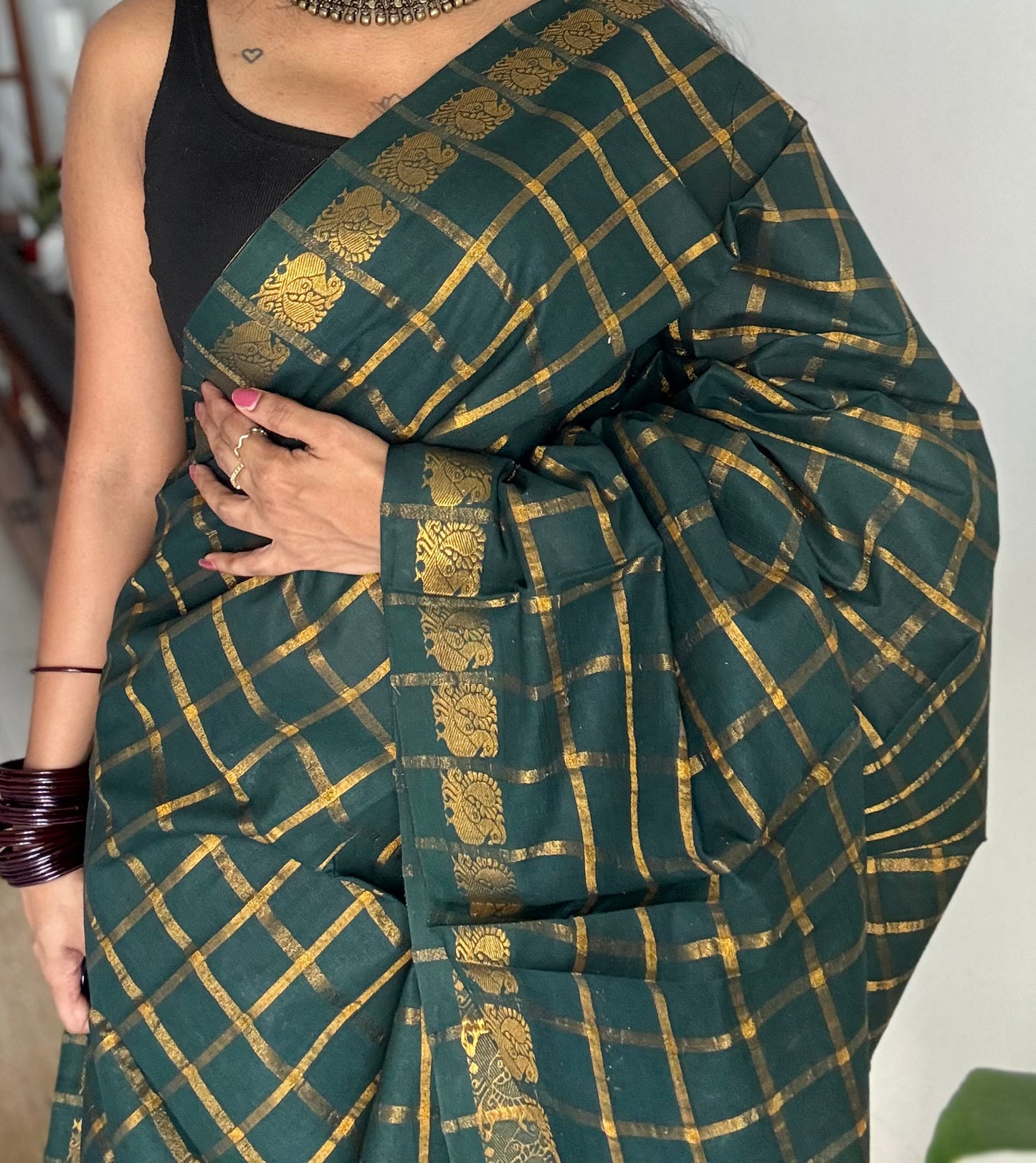 Bottle green pavithra kattam kattuchayam dyed madurai cotton saree - YCCOTNMSAP121