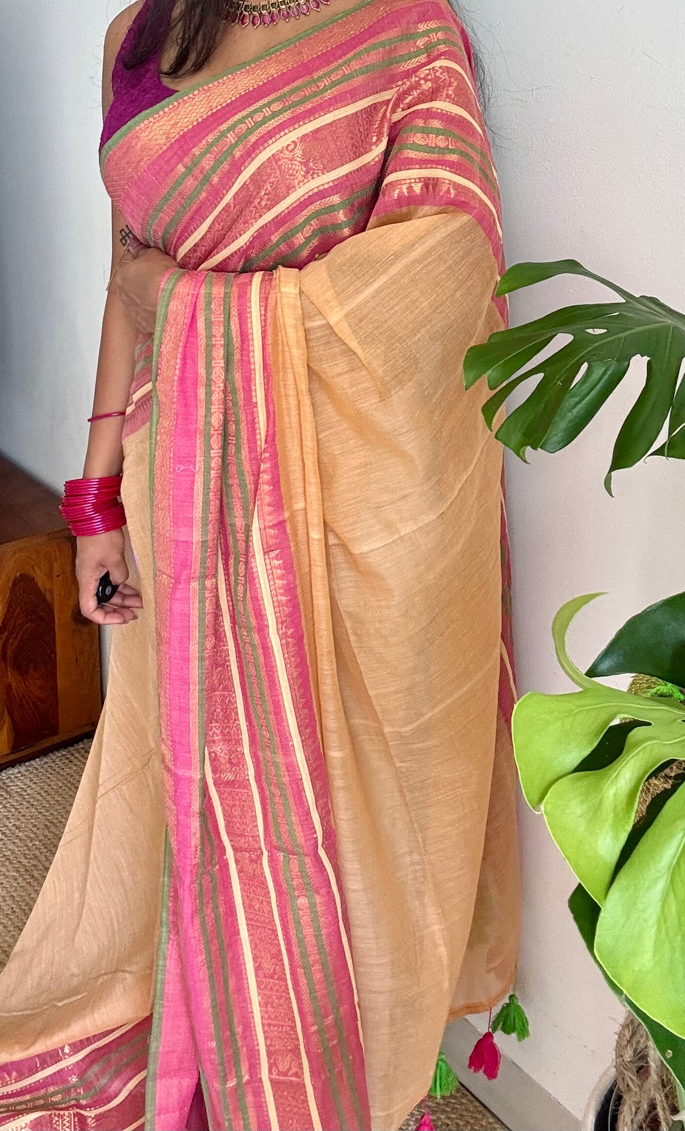 Sandal mul saree, multicoloured wide kanchi border - YCIEON37