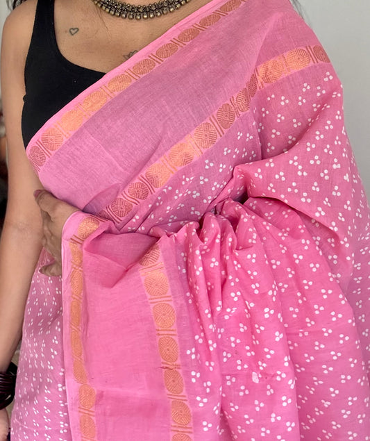Pink wax dot printed sungudi, kattuchayam dyed madurai cotton saree - YCCOTNMA280
