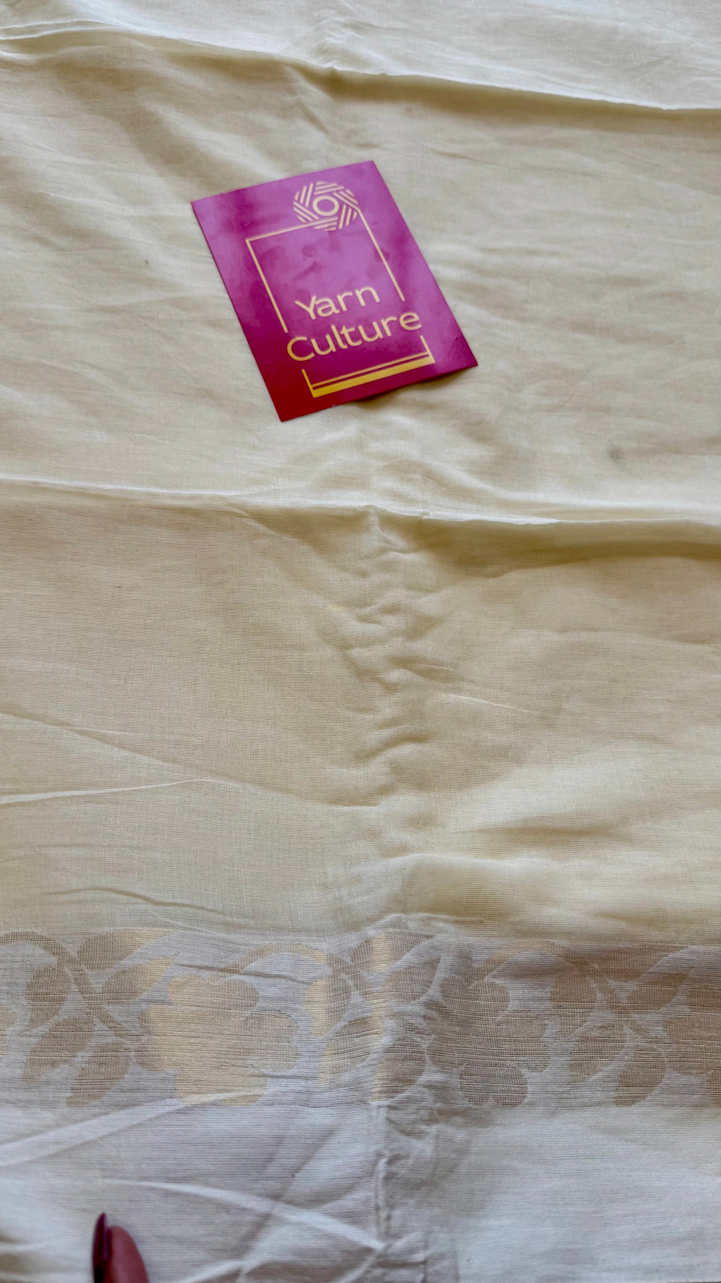 Ivory mul saree, zari flowers on border - YCIEON22
