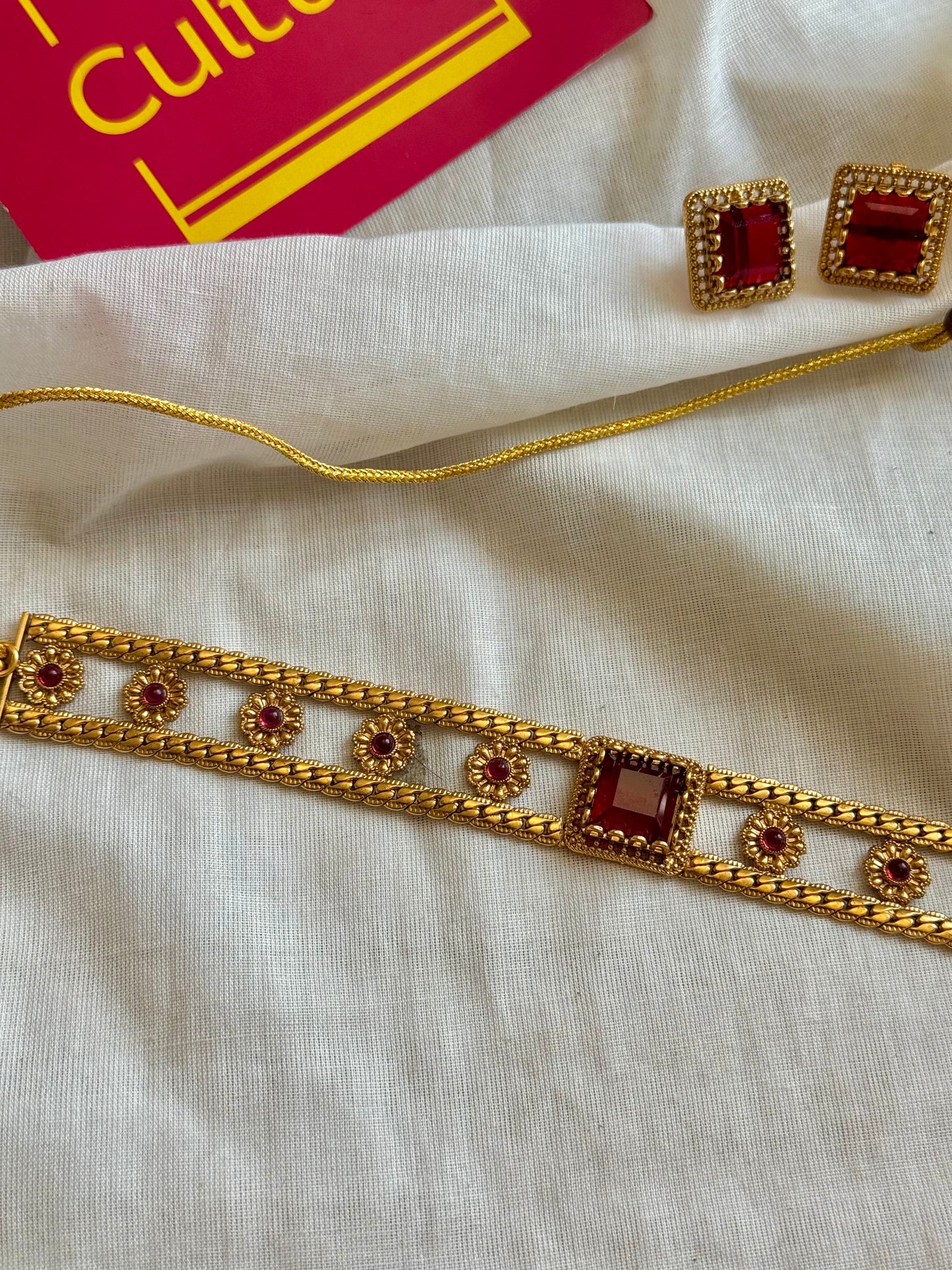 Floral choker neckpiece with red stones, with earrings - YCGPNP672