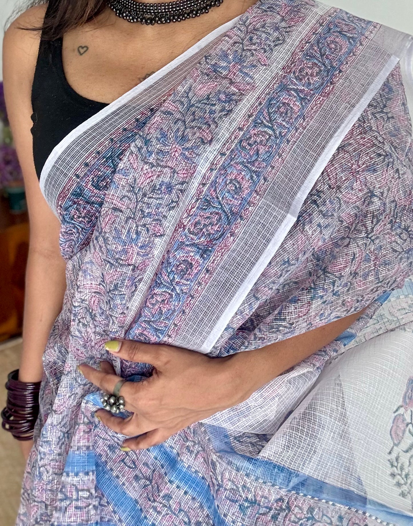 Lilac Chill Scene - soft lilac floral kota doria saree - YCTORKDAP01