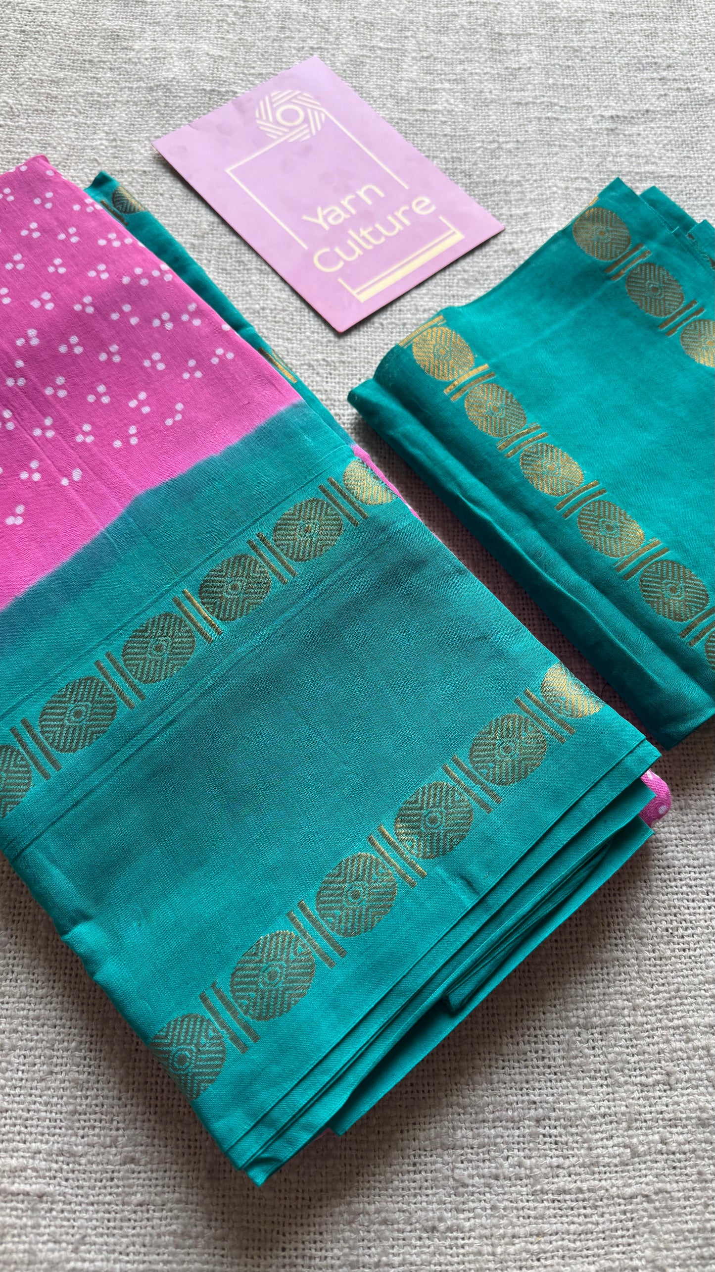 Light pink with blue contrast border, kattuchayam dyed madurai sungudi cotton saree - YCCOTNMSFE82