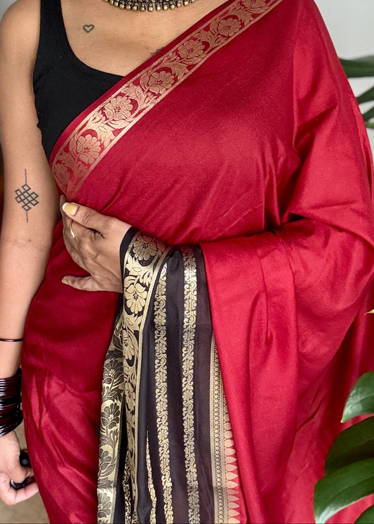 Maroon and black, semi crepe silk saree with antique gold border - YCLOKOC50
