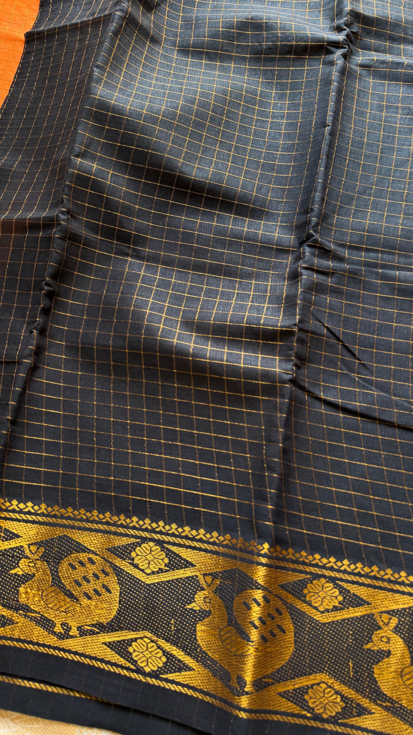 Orange with black contrast zari checkered sungudi, kattuchayam dyed madurai cotton - YCCOTNJUCC15