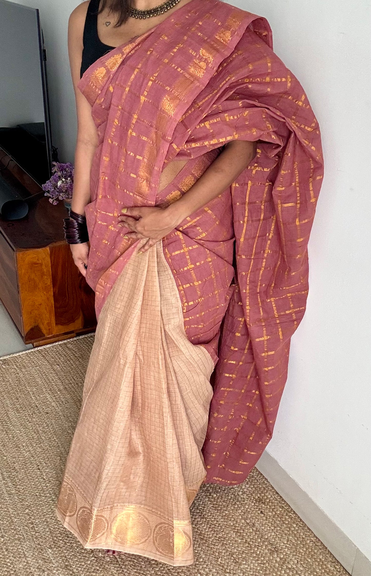 Onion pink with cream, sungudi cotton half-half saree - YCCOTNMSFE360