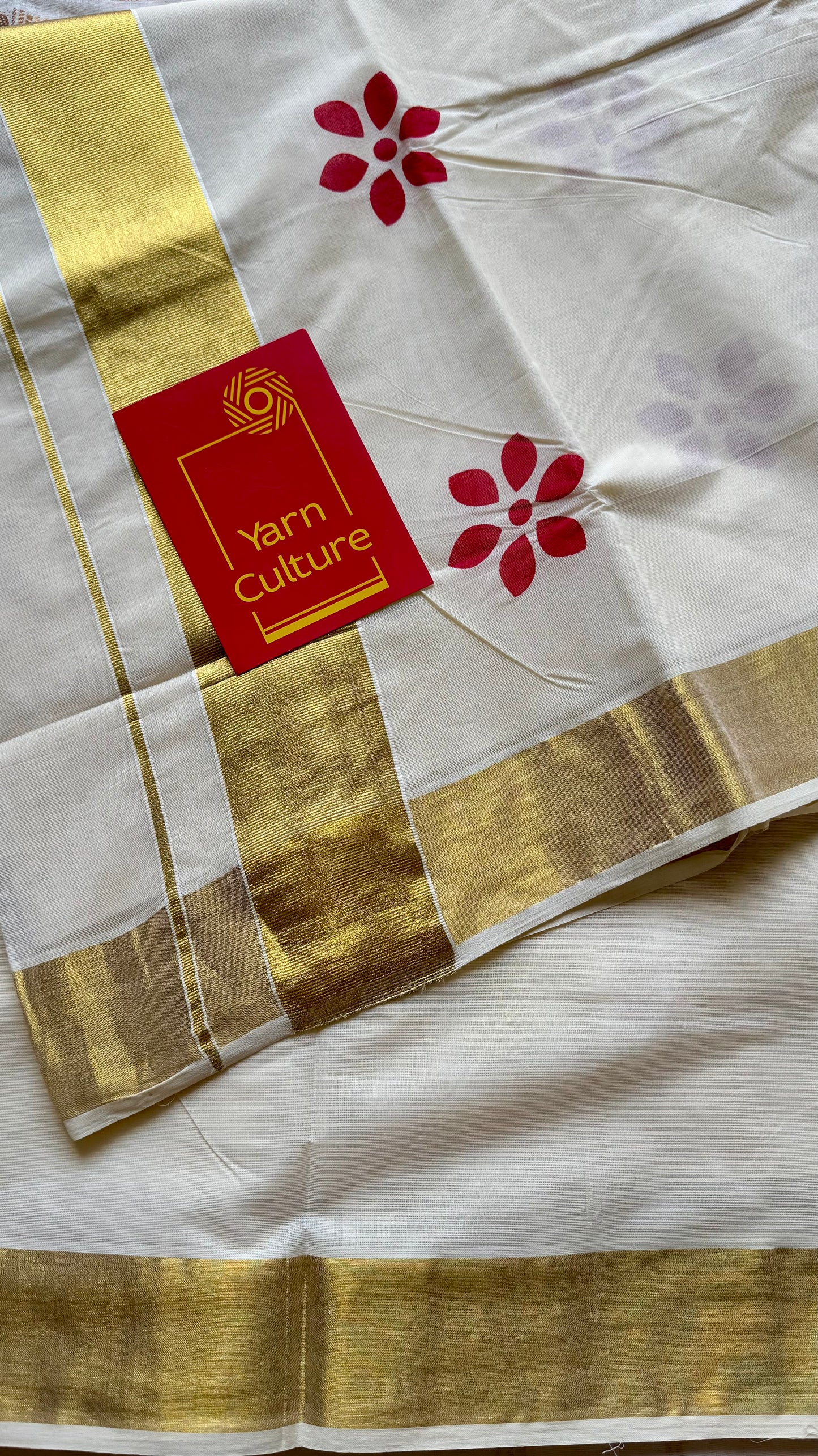 Ivory and gold soft cotton kasavu saree, red flowers - YCIEON80