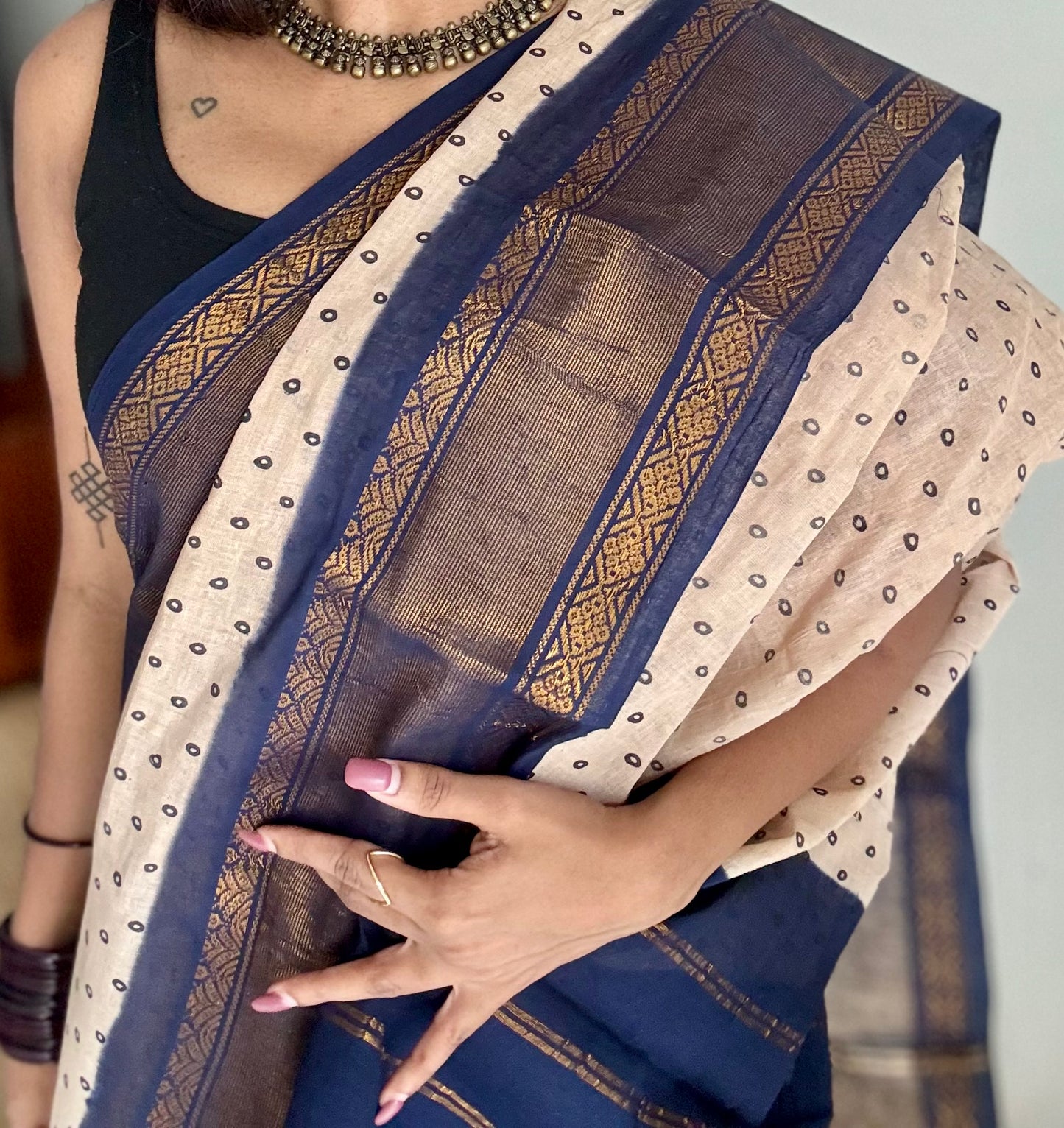 Sandal and dark blue with antique gold zari border, kattuchayam dyed madurai cotton saree - YCCOTNMSJUL12