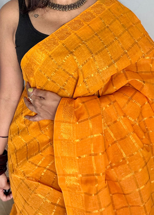 Light orange pavithra kattam kattuchayam dyed madurai cotton saree - YCCOTNMSFE122