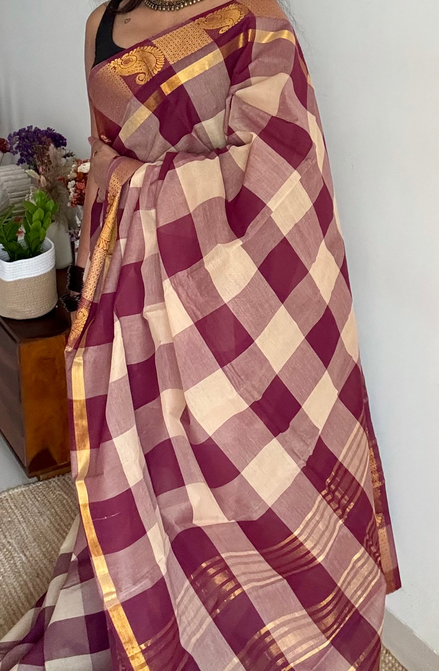 Chettinad cotton saree with cream and maroon checks, paisley motif border - YCCOTNAP63