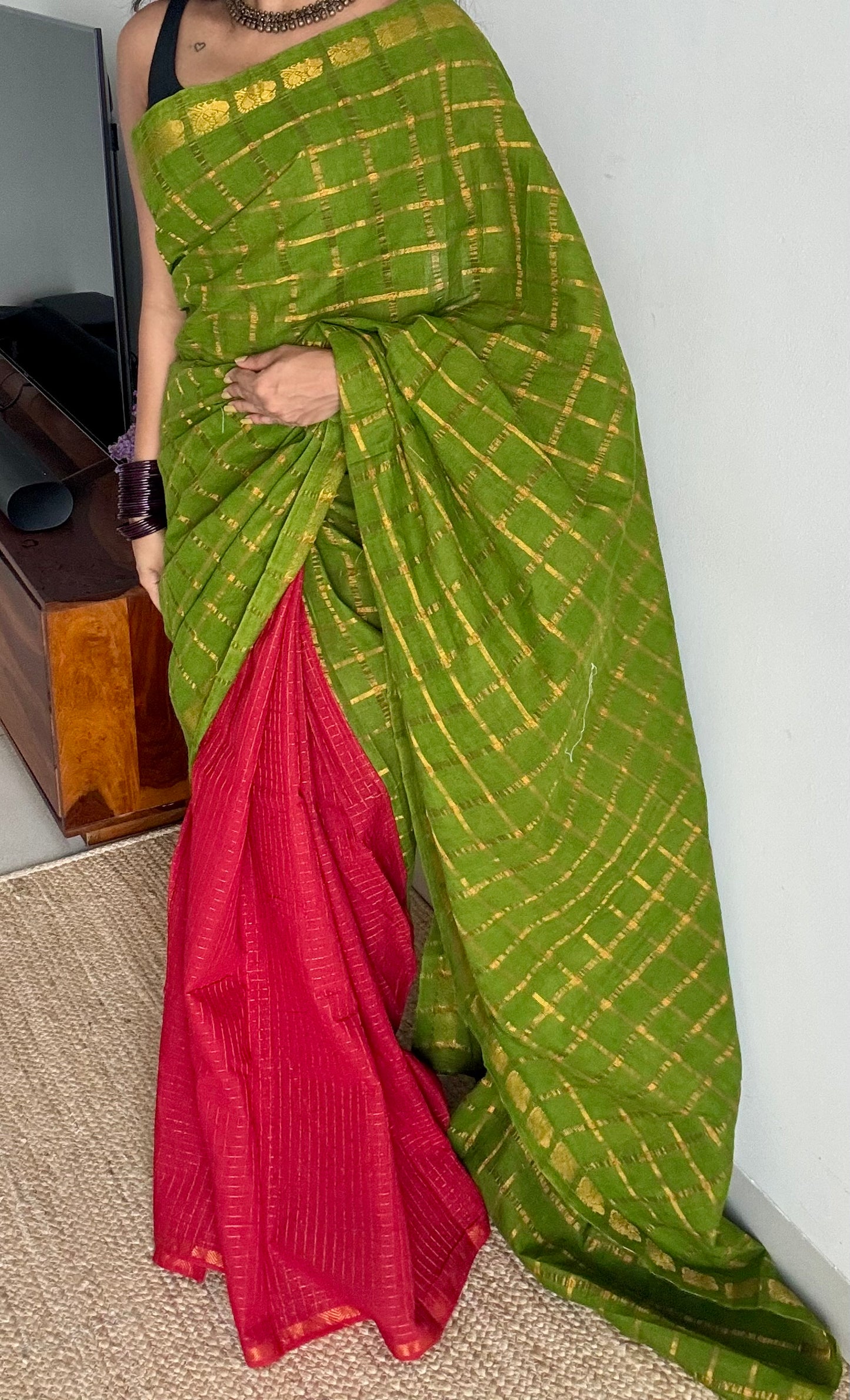 Green with Chilli red, sungudi cotton half-half saree - YCCOTNMSFE349