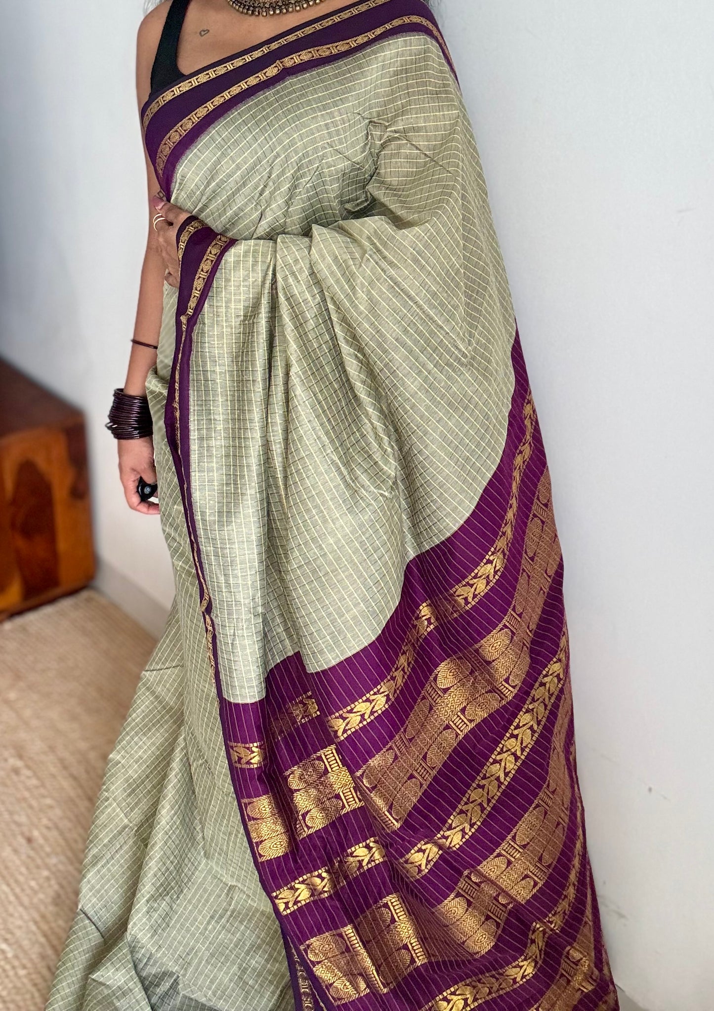 Grey with wine contrast arani checkered saree, cotton silk - YCCOTNAUG11