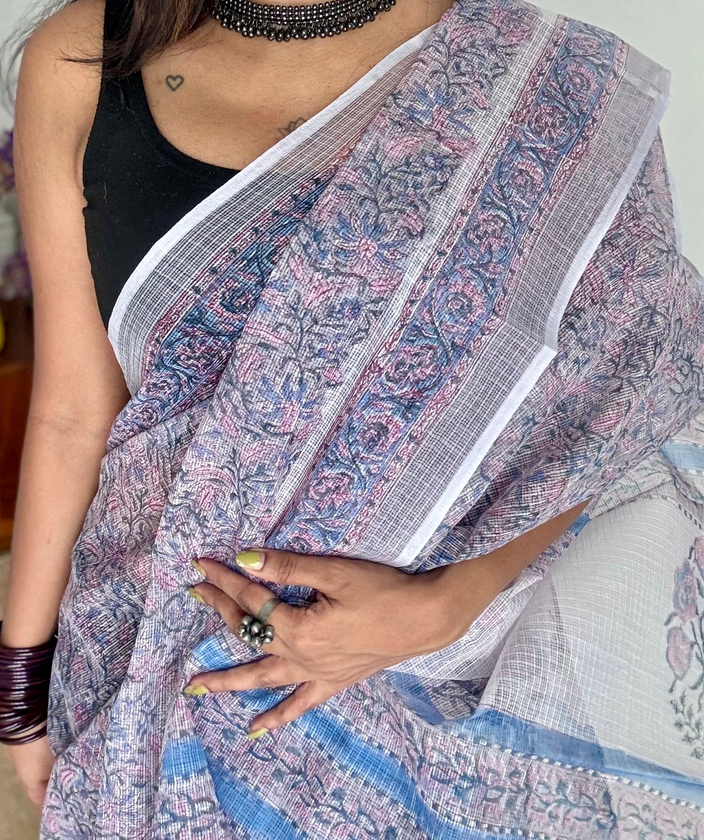 Lilac Chill Scene - soft lilac floral kota doria saree - YCTORKDAP01