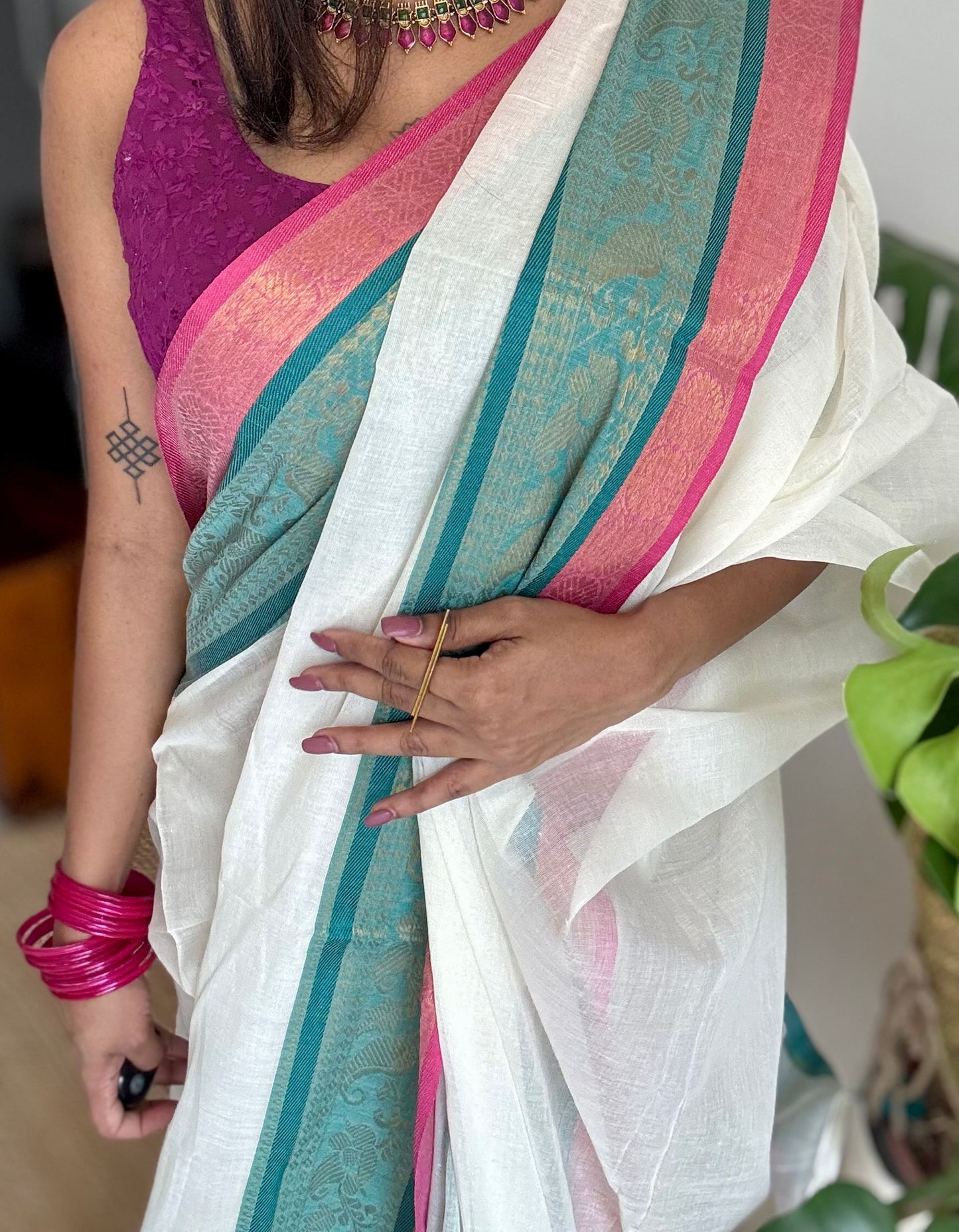 Ivory mul saree, bluish green and hot pink kanchi border - YCIEON11