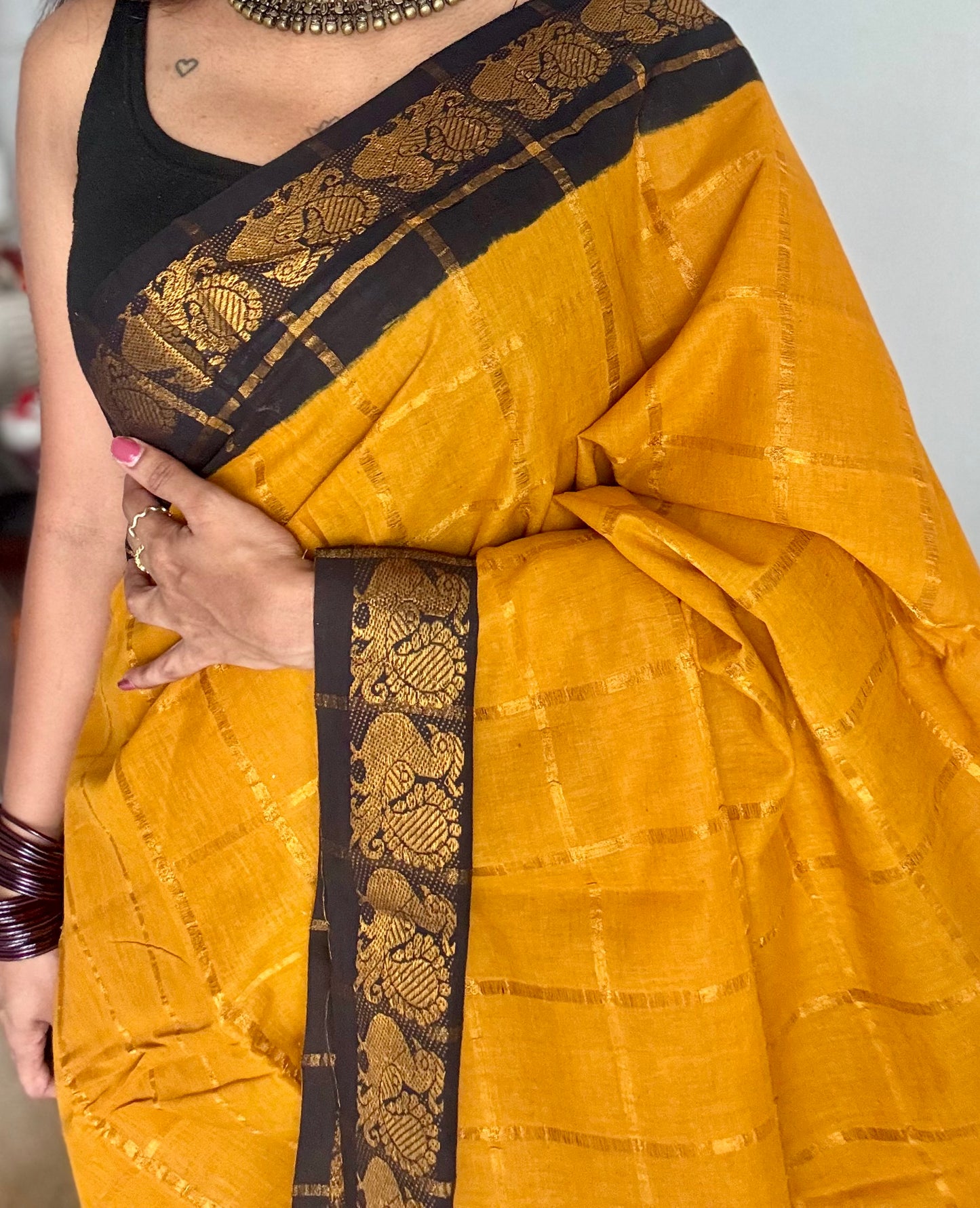 Turmeric yellow with black pavithra kattam sungudi, madurai cotton - YCCOTNMSAP141