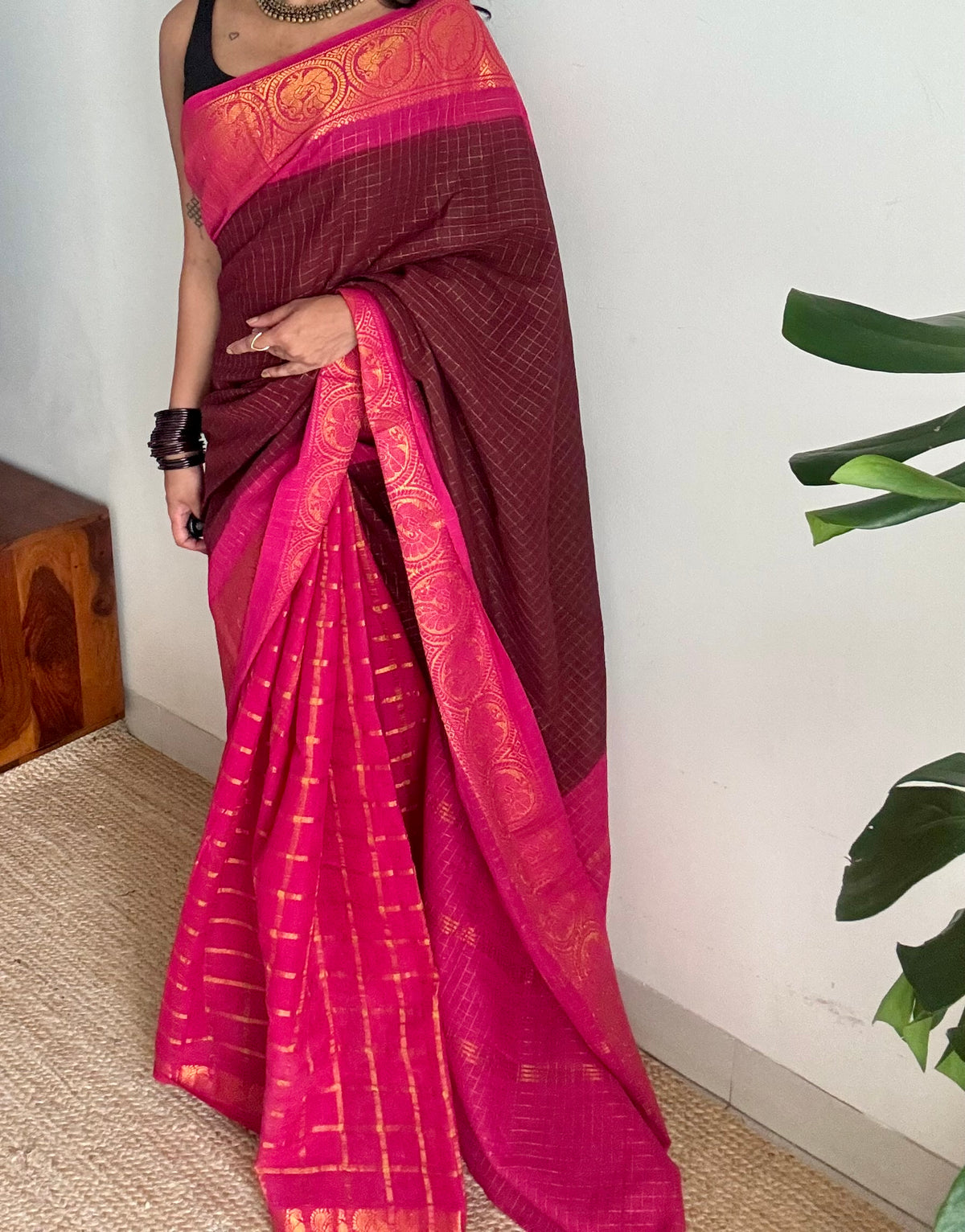 Dark maroon and hot pink sungudi cotton half-half saree - YCCOTNIDOC23