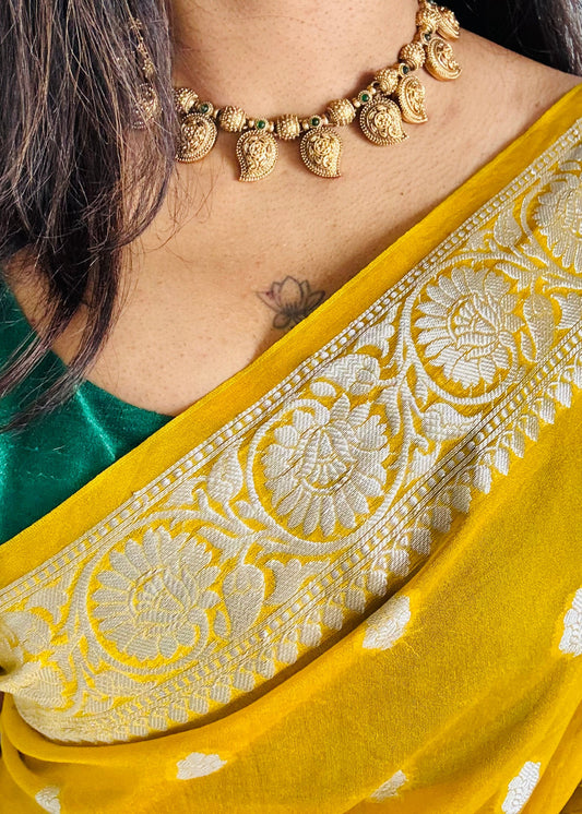 Mango shaped pendant neckpiece in antique gold, with earrings - YCGPNP623