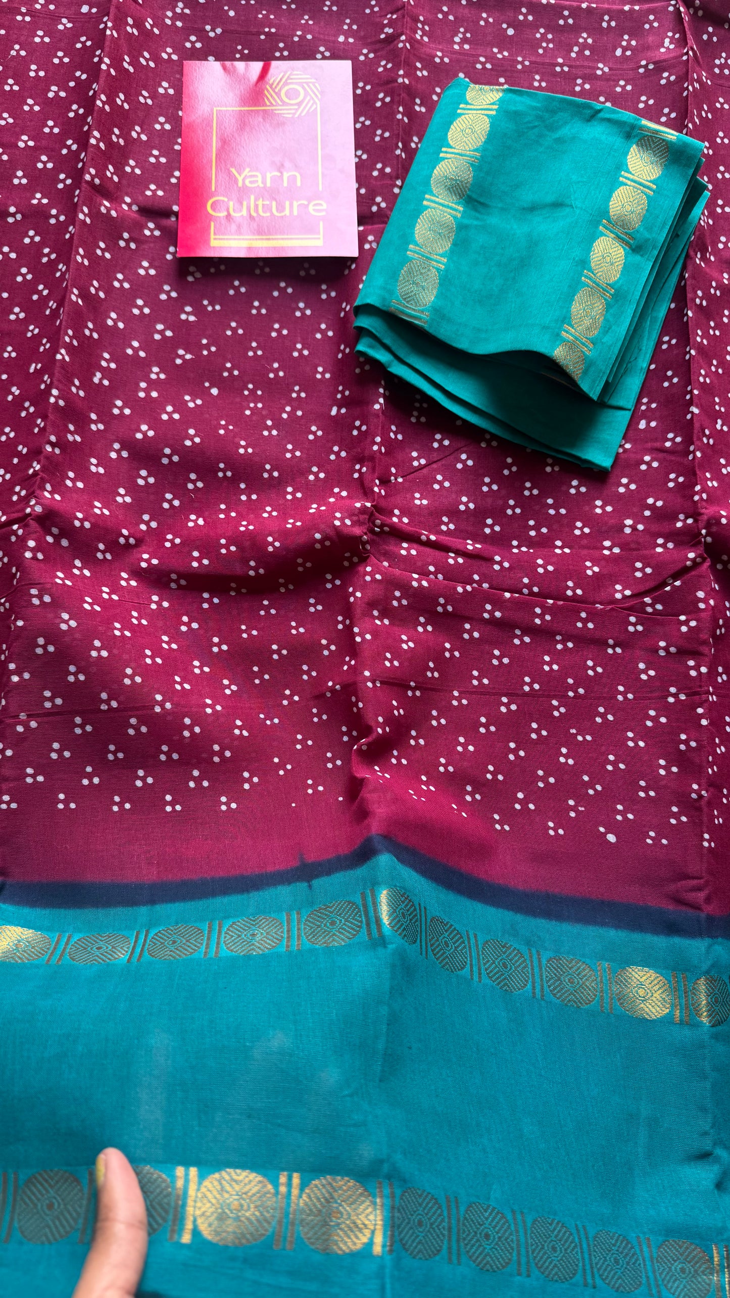 Reddish pink with dark turquoise contrast border, kattuchayam dyed madurai sungudi cotton saree - YCCOTNMSFE81