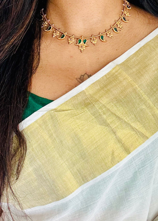 Curved green palakka (pulinagam) with floral pendant neckpiece, with earrings - YCGPNP761