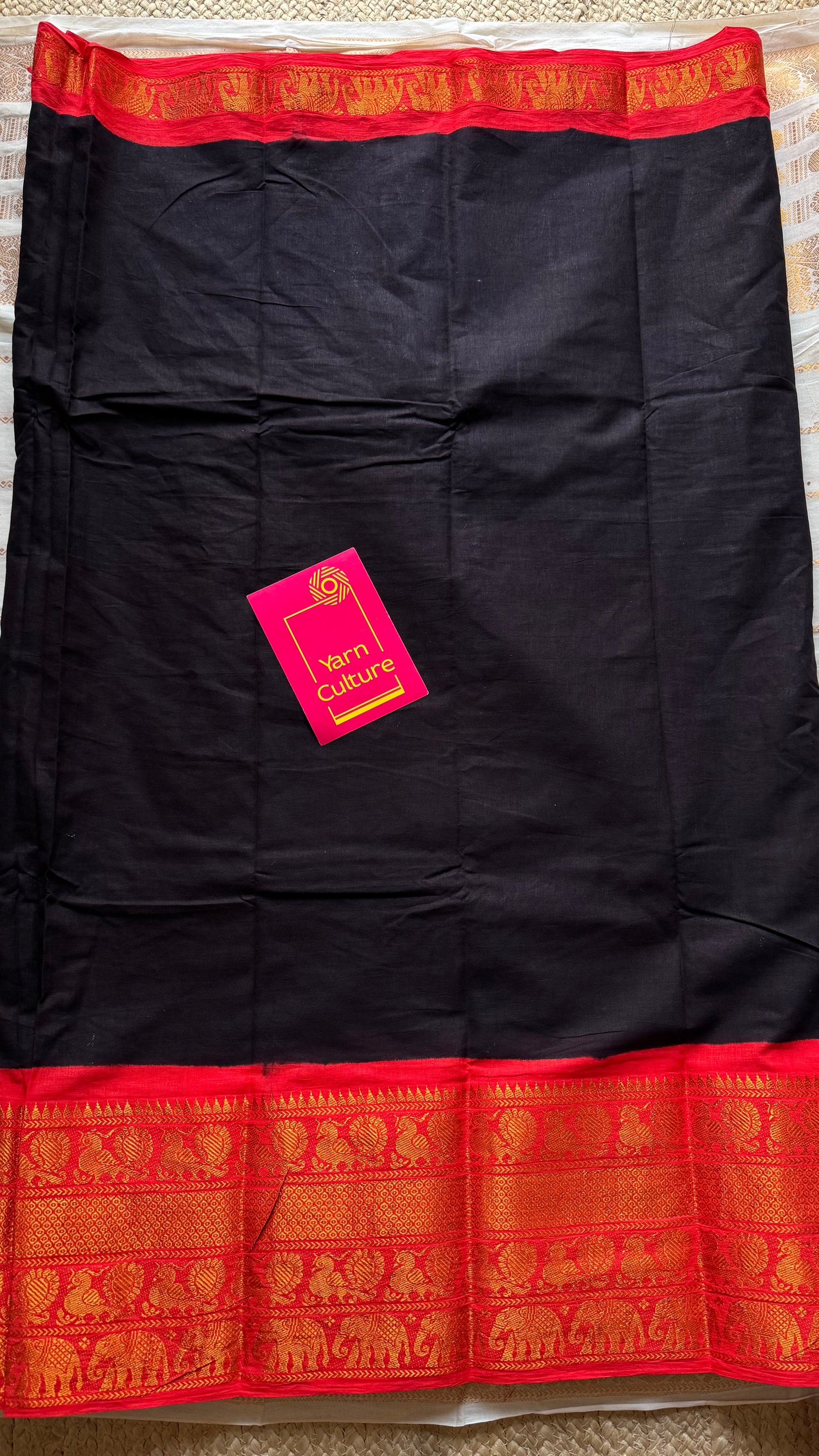 Black long border sungudi saree with chilli red contrast, kattuchayam dyed madurai cotton - YCCOTNMA252