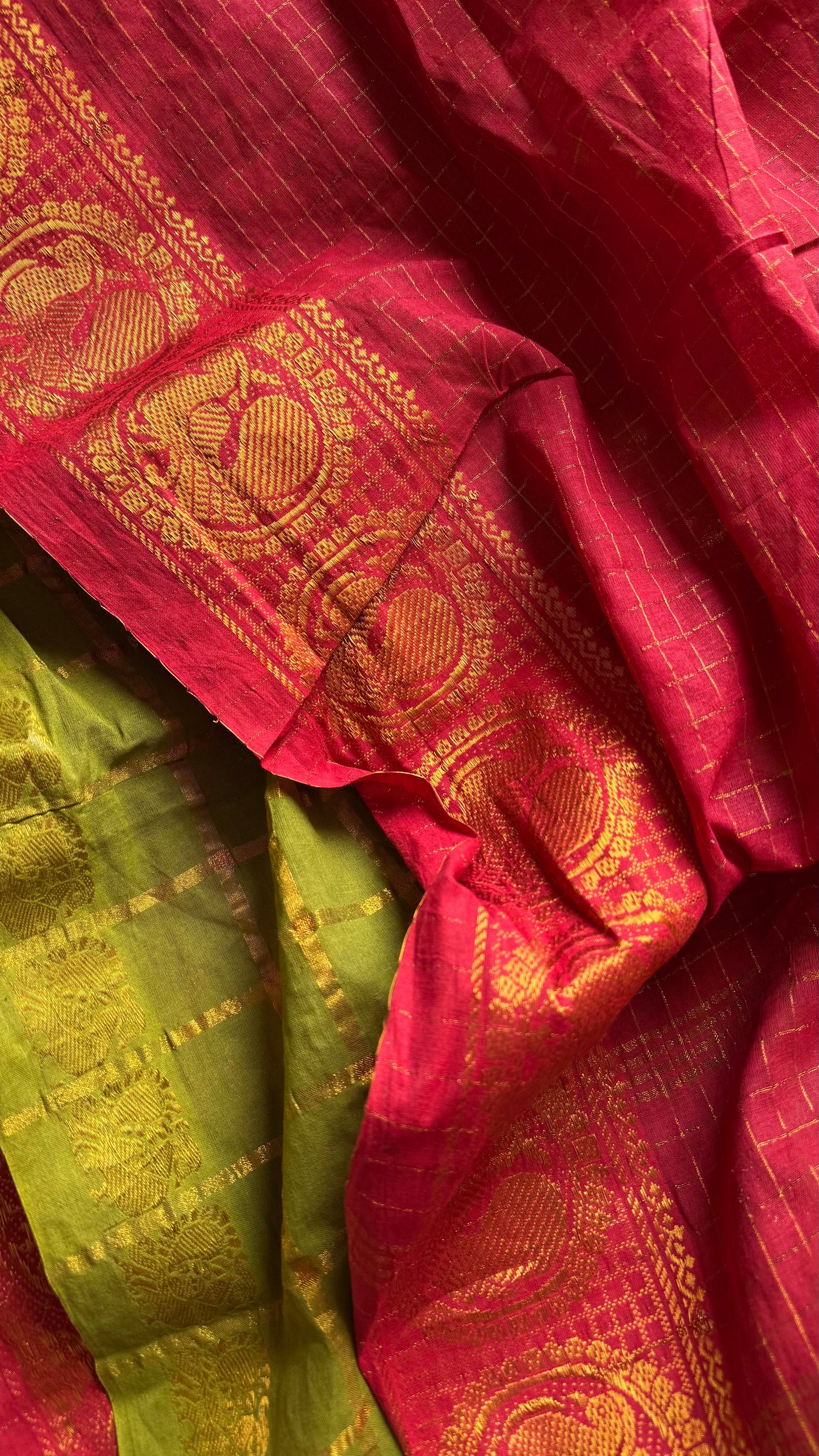 Chilli red with green with checks, sungudi cotton half-half saree - YCCOTNIDMA283