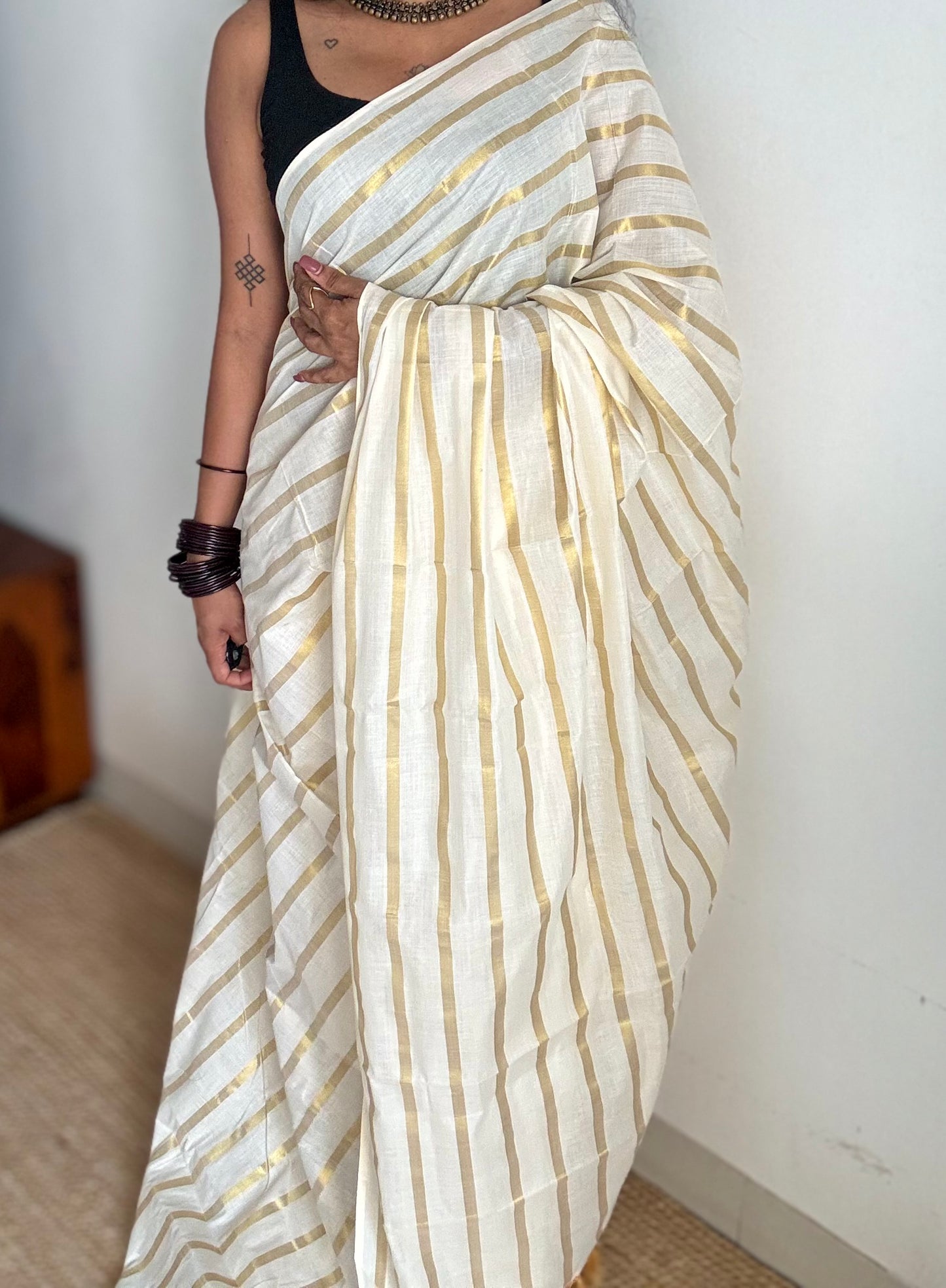 Ivory and gold soft cotton kasavu saree, broad gold stripes - YCIEON81