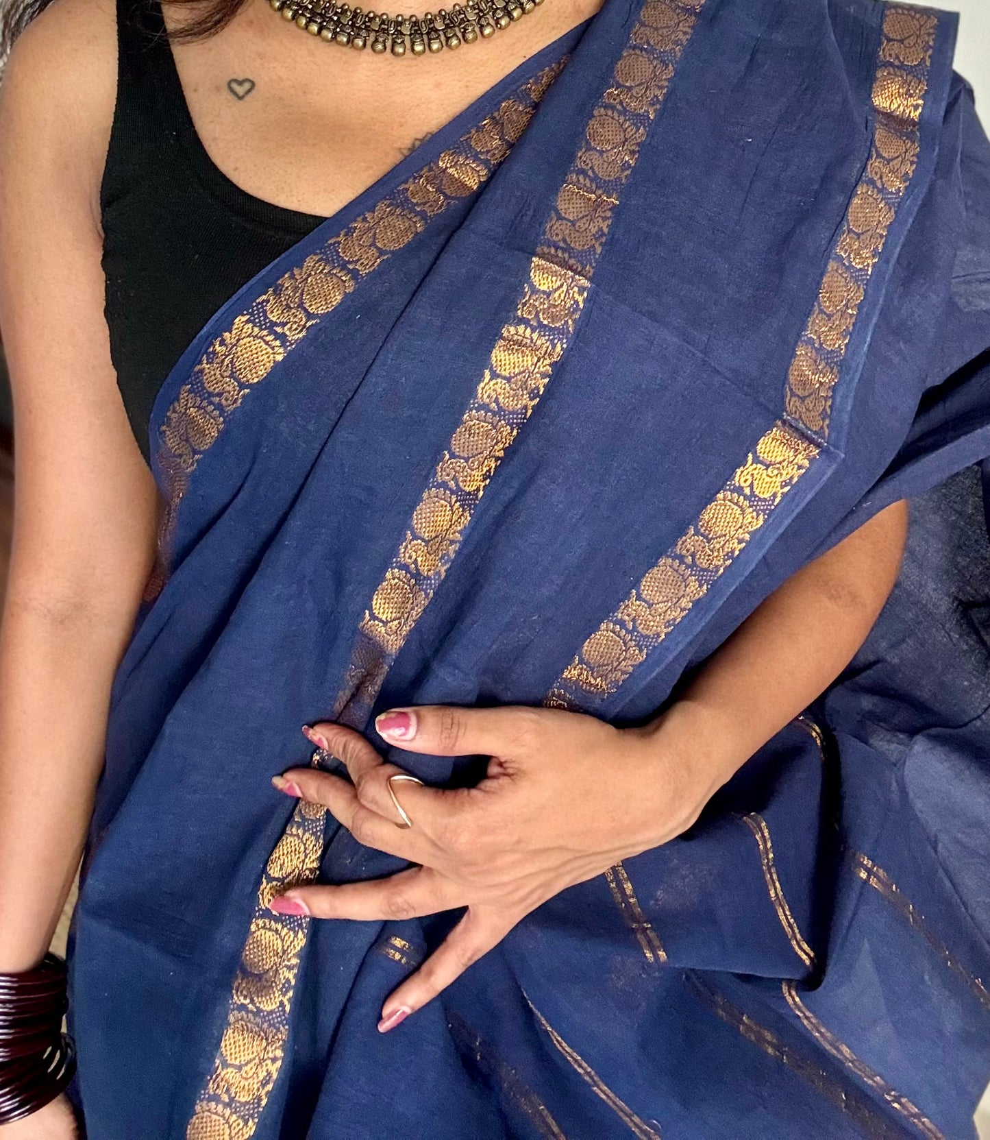 Dark blue rettaipettu peacock double bordered, kattuchayam dyed madurai cotton saree - YCCOTNMA277