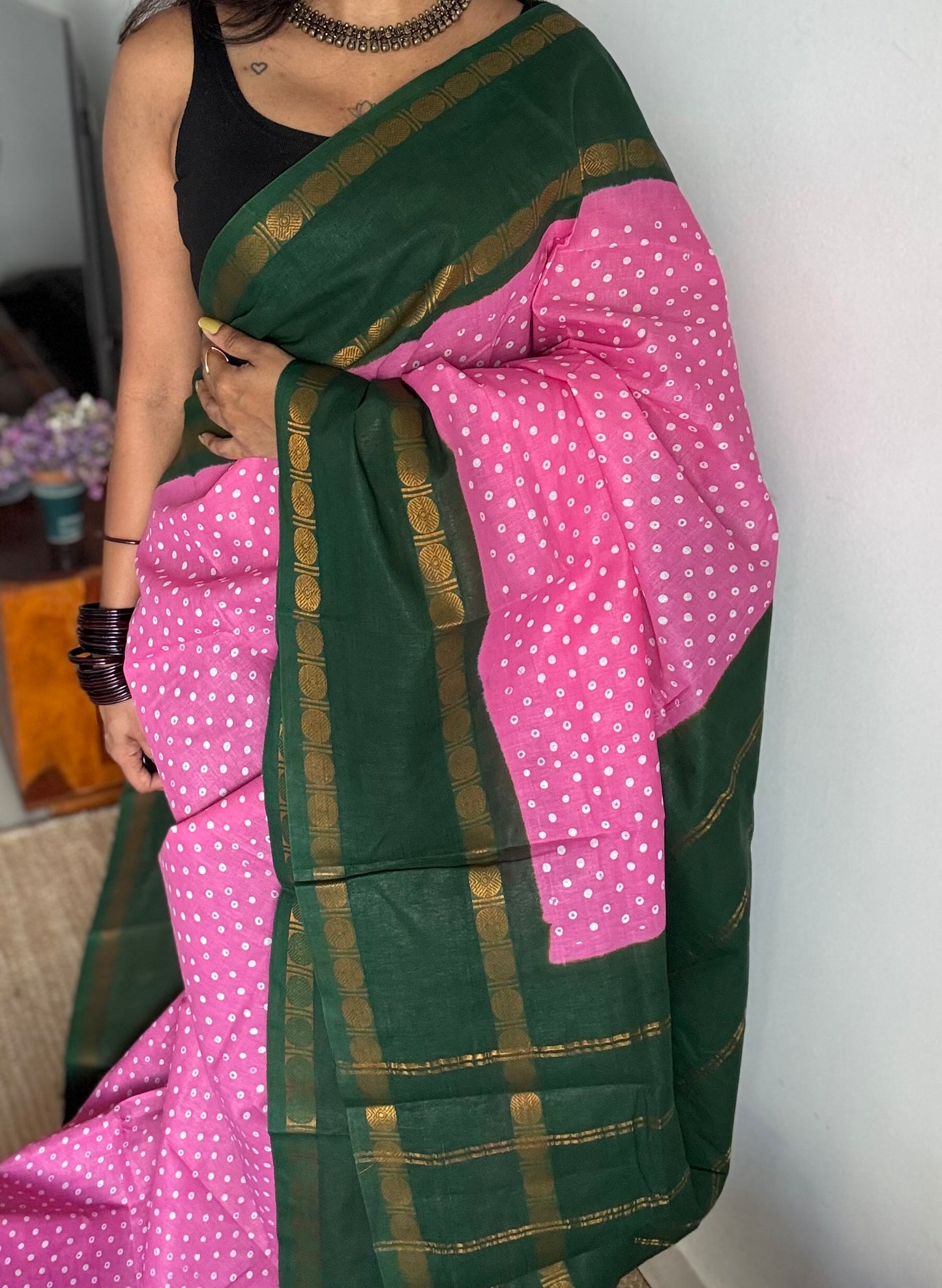 Baby pink with green printed sungudi, madurai cotton - YCCOTNSUDE102
