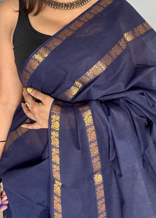 Dark blue rettaipettu peacock double bordered, kattuchayam dyed madurai cotton saree - YCCOTNMSFE249