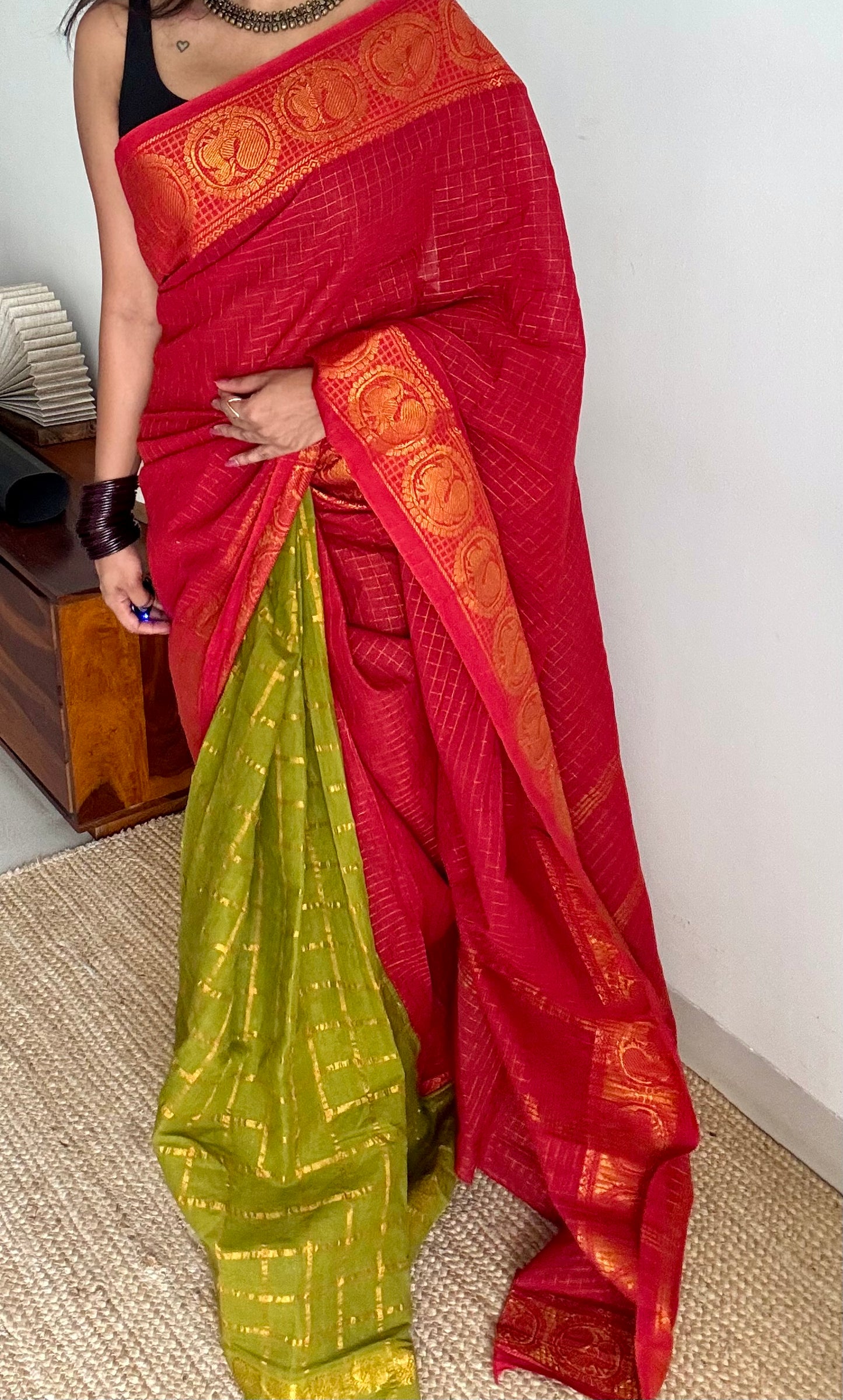 Chilli red with green with checks, sungudi cotton half-half saree - YCCOTNIDMA283