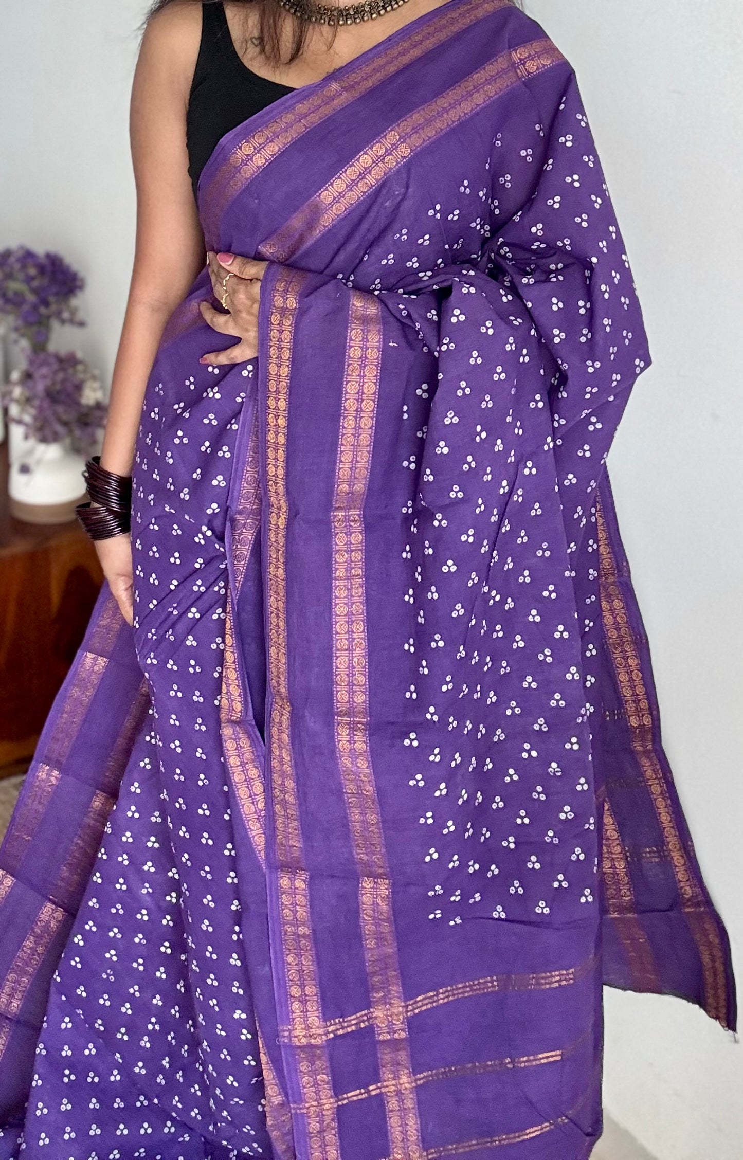 Purple, wax dot printed sungudi, kattuchayam dyed madurai cotton - YCCOTNMSAP151
