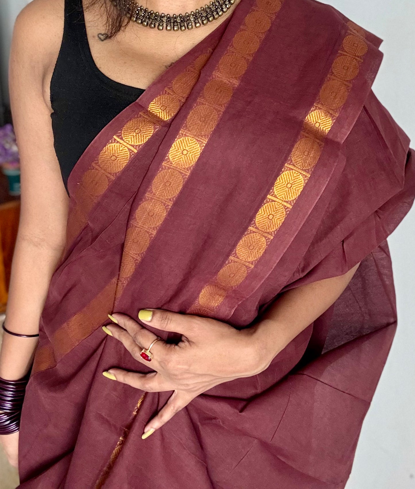 Brown with round motif gap border, kattuchayam dyed madurai cotton saree - YCCOTNMSFE114