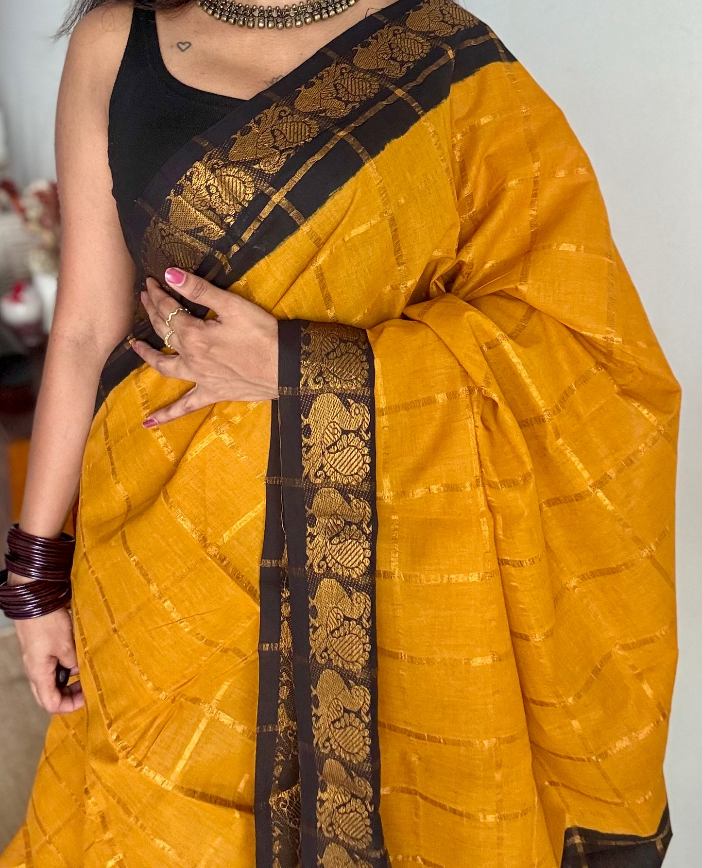 Turmeric yellow with black pavithra kattam sungudi, madurai cotton - YCCOTNMSAP141
